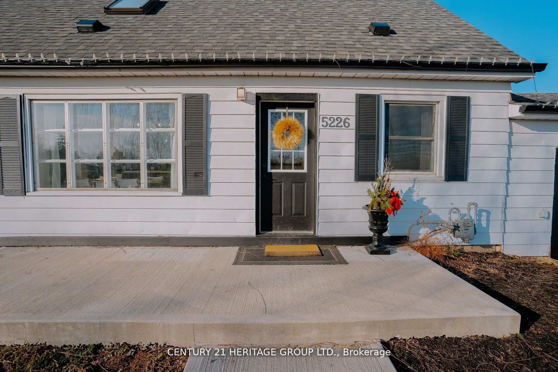 Photo 3 of 5226 Dickenson Road, Hamilton, Rural Glanbrook — HOMEH