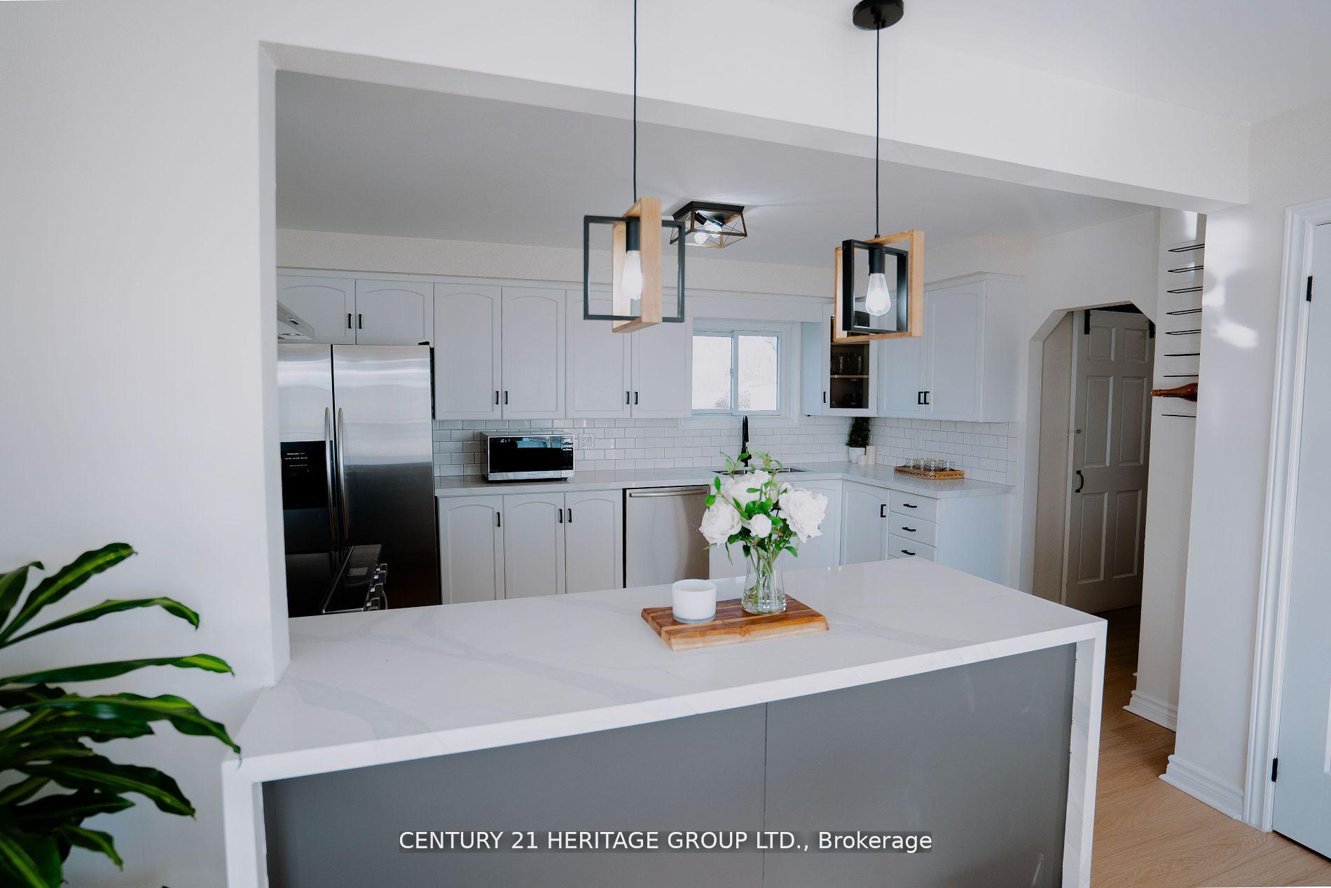 Photo 6 of 5226 Dickenson Road, Hamilton, Rural Glanbrook — HOMEH