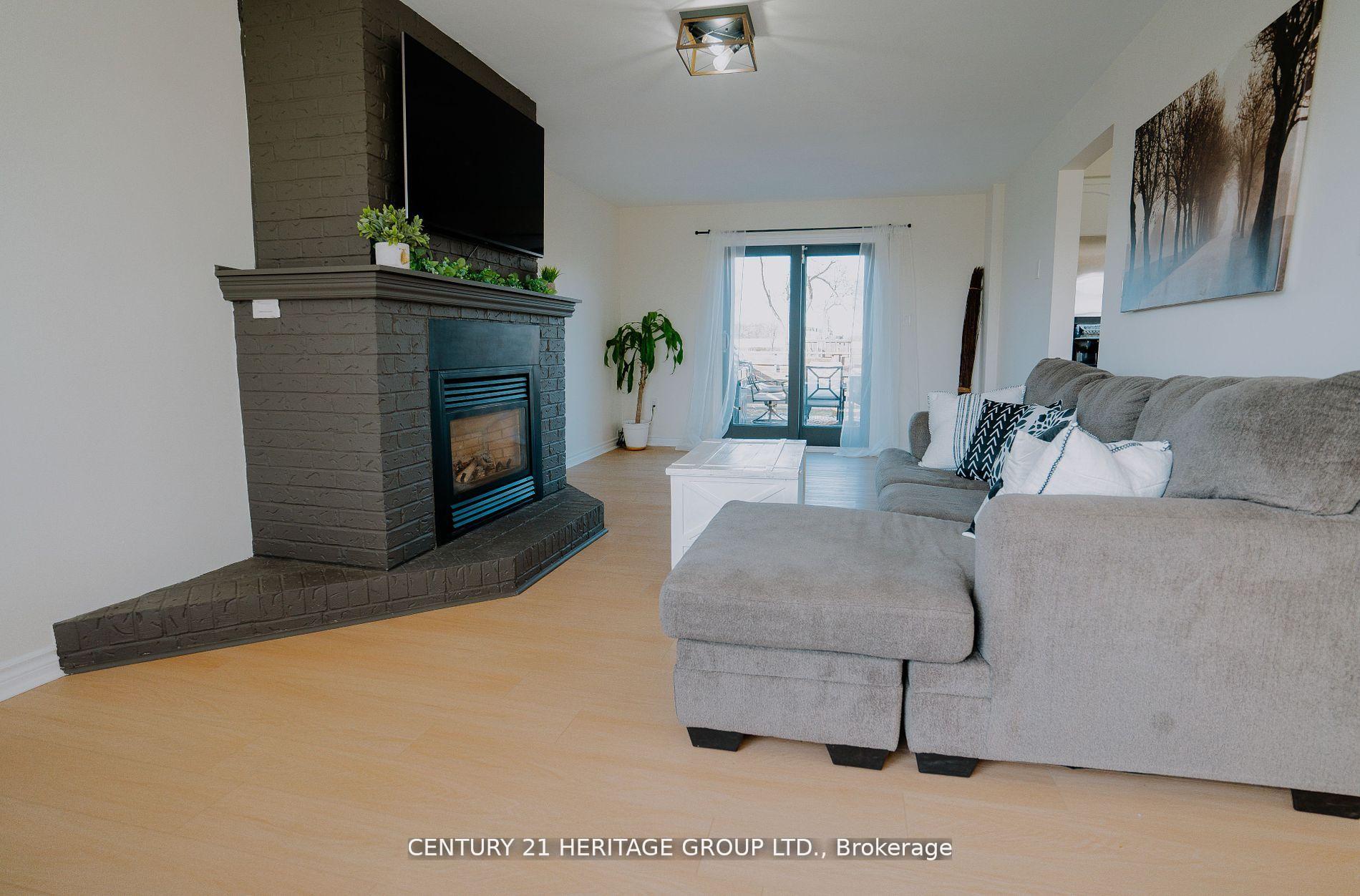 Photo 9 of 5226 Dickenson Road, Hamilton, Rural Glanbrook — HOMEH
