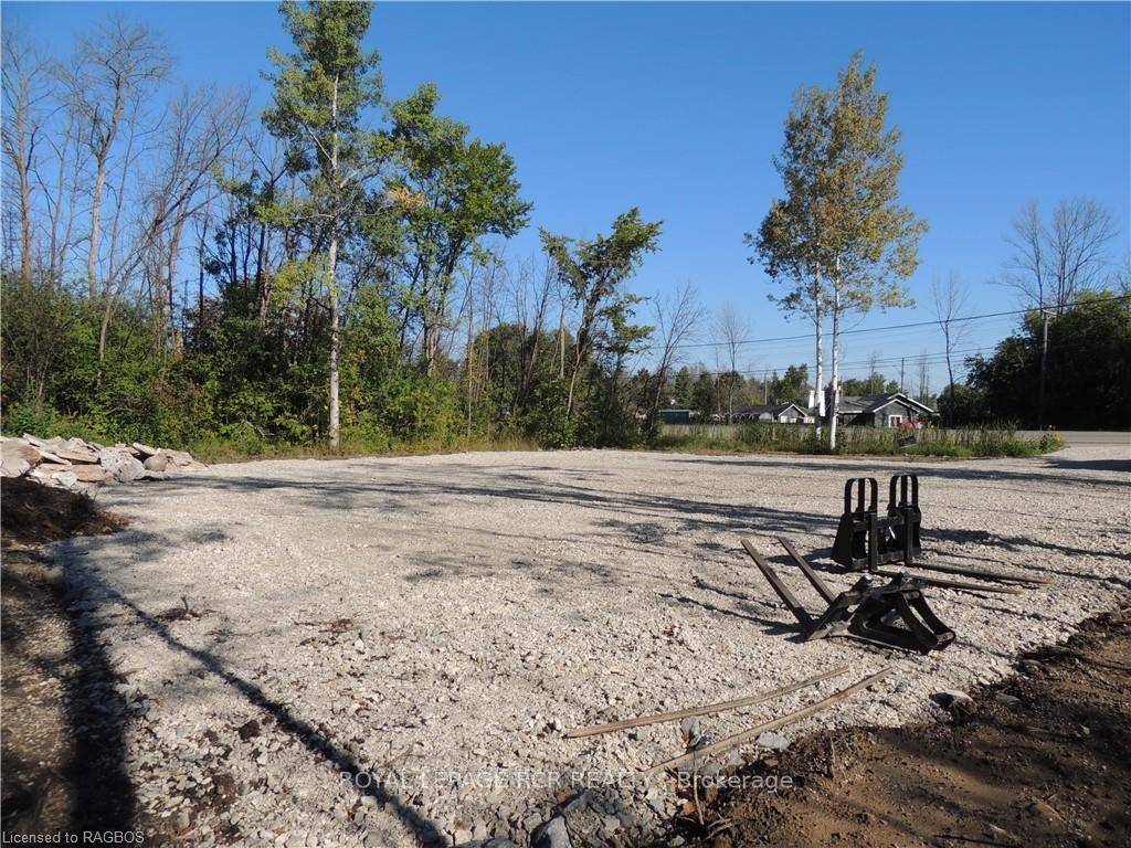 Photo 6 of 9313 Beachwood Road, Collingwood — HOMEH