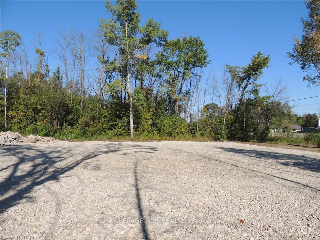 Photo 7 of 9313 Beachwood Road, Collingwood — HOMEH