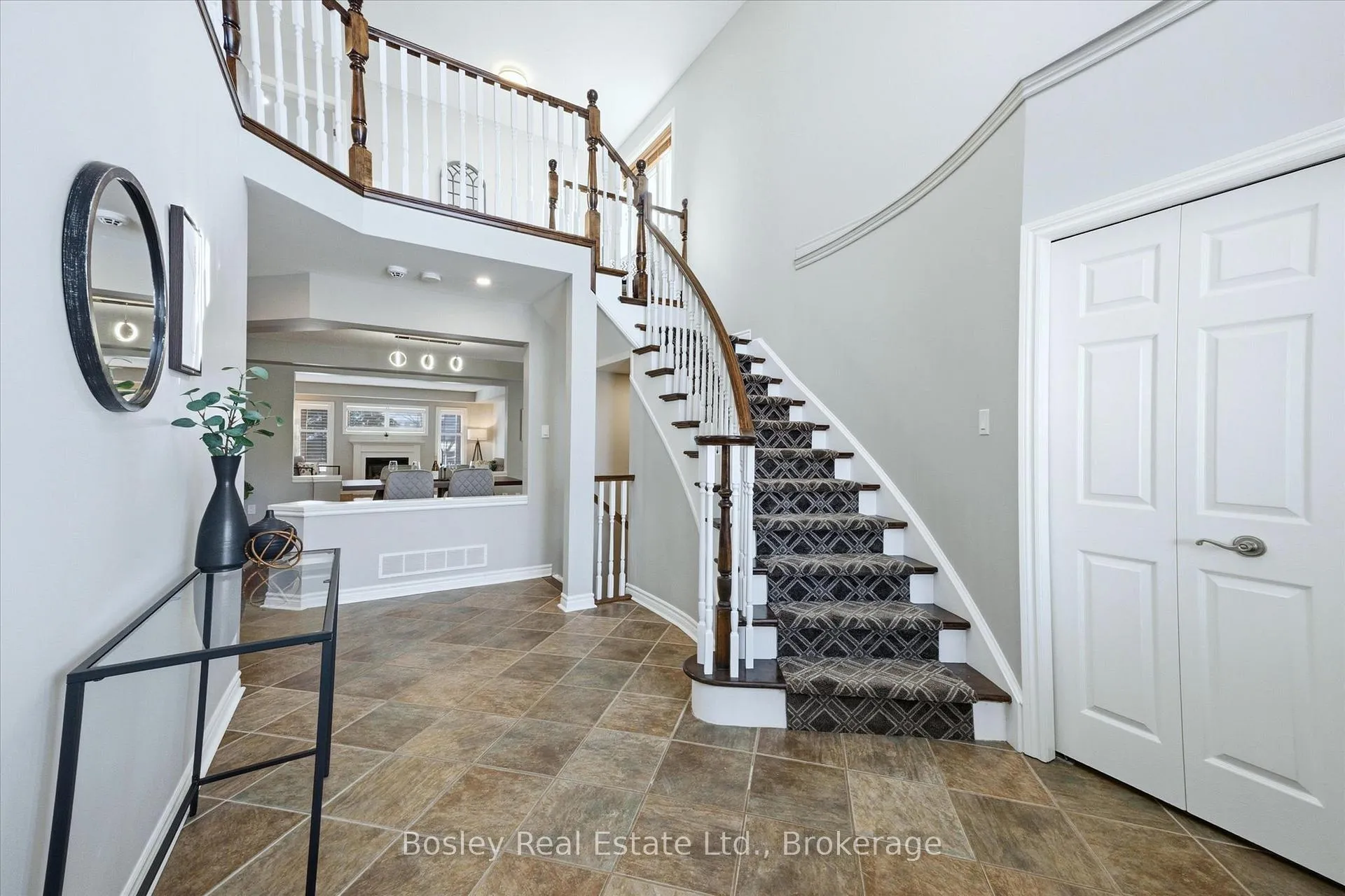 Photo 6 of 117 Simmonds Drive, Guelph, Victoria North — HOMEH