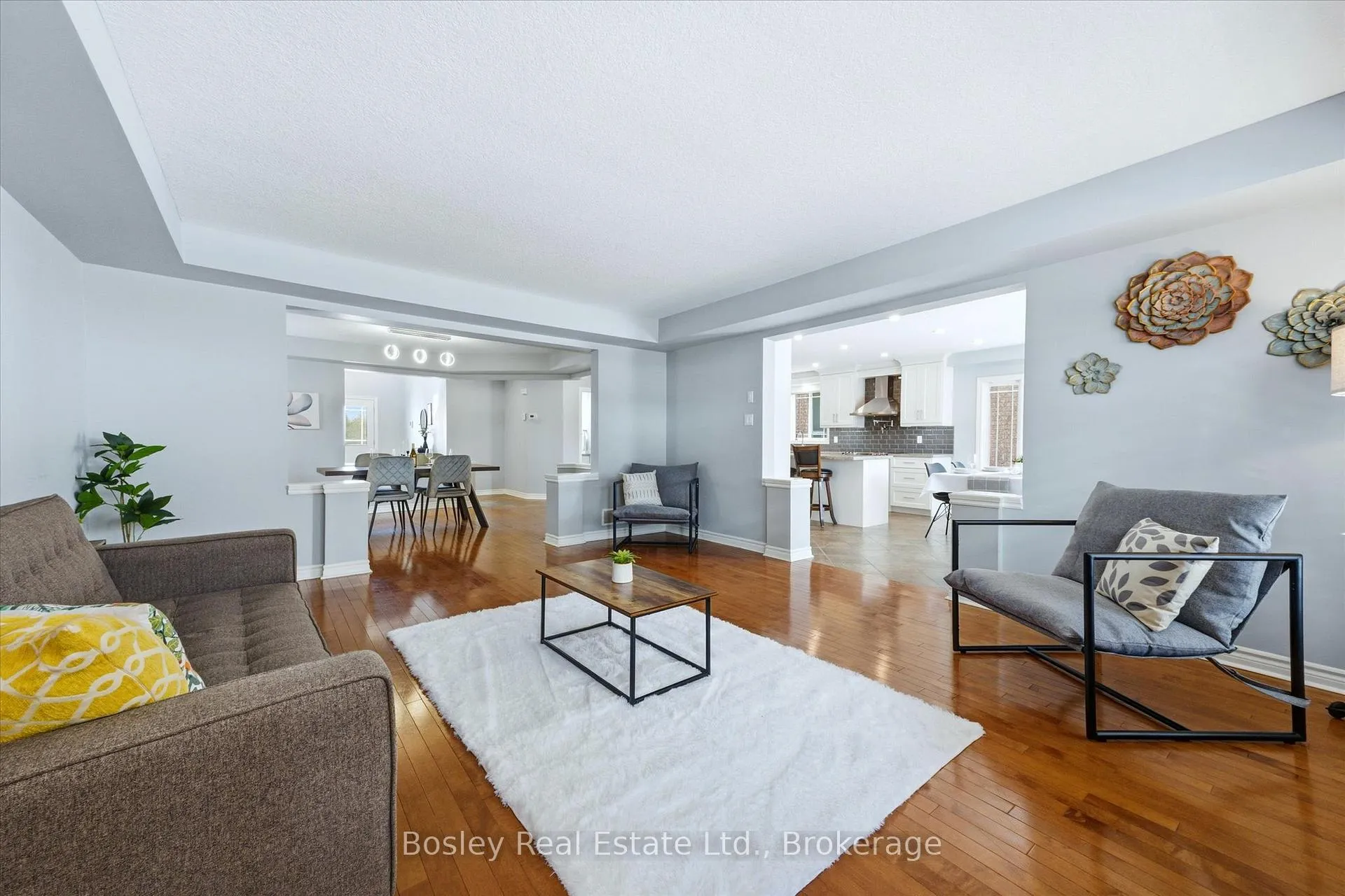 Photo 12 of 117 Simmonds Drive, Guelph, Victoria North — HOMEH