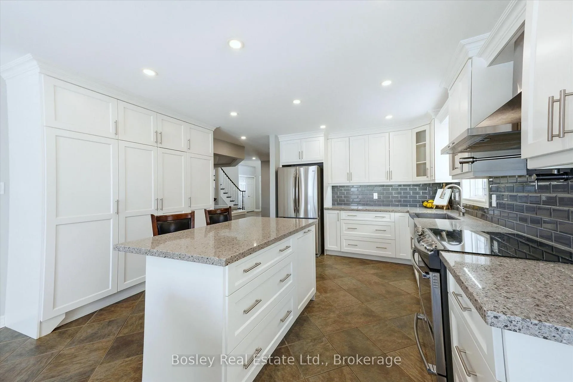 Photo 14 of 117 Simmonds Drive, Guelph, Victoria North — HOMEH