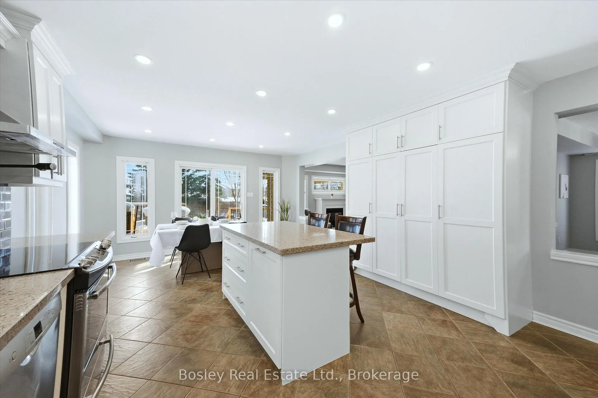 Photo 15 of 117 Simmonds Drive, Guelph, Victoria North — HOMEH