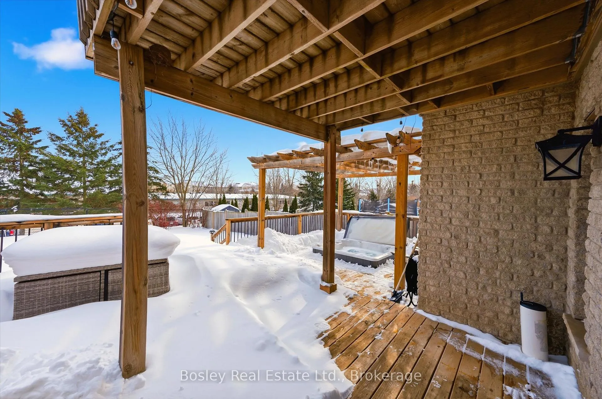 Photo 37 of 117 Simmonds Drive, Guelph, Victoria North — HOMEH
