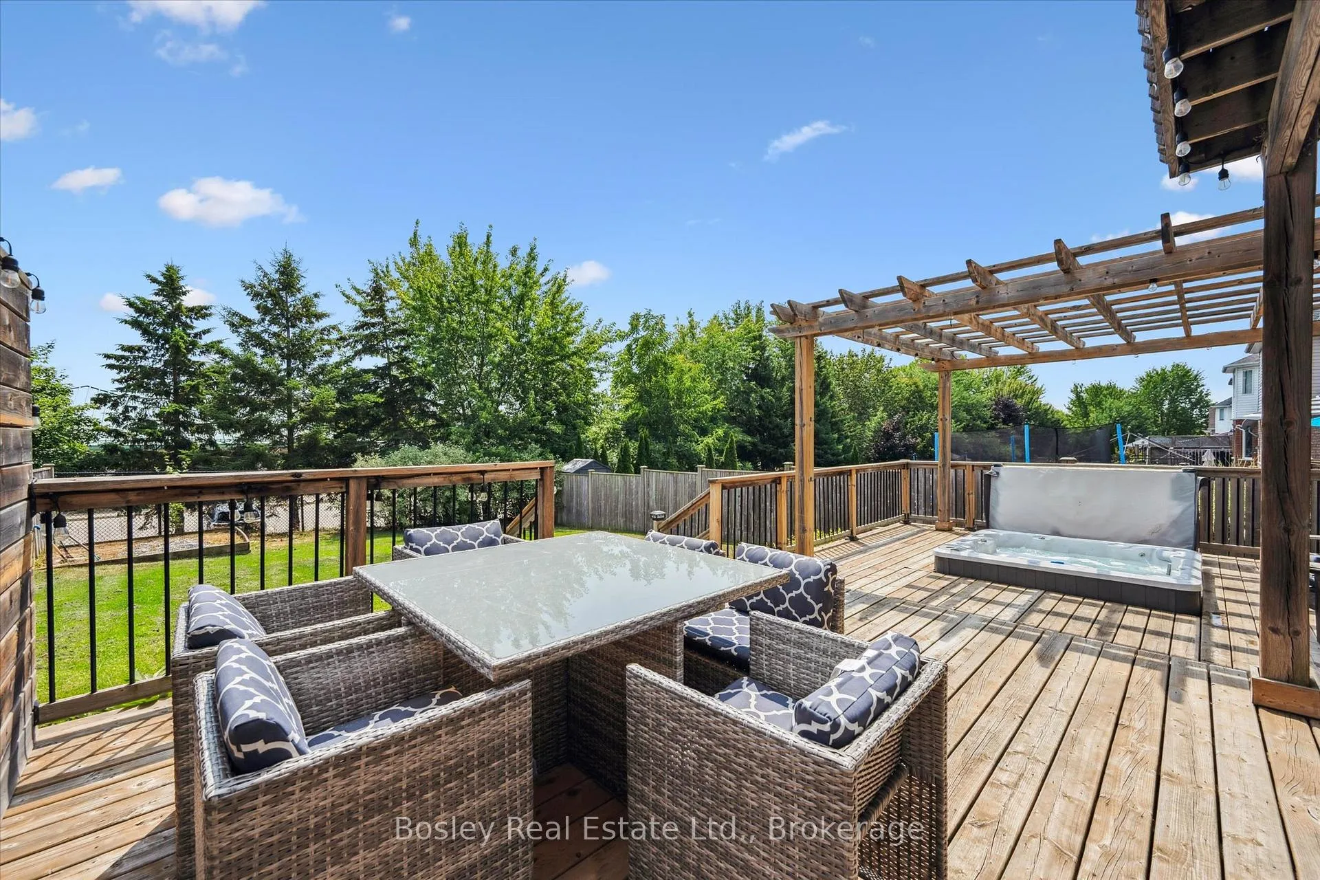 Photo 49 of 117 Simmonds Drive, Guelph, Victoria North — HOMEH