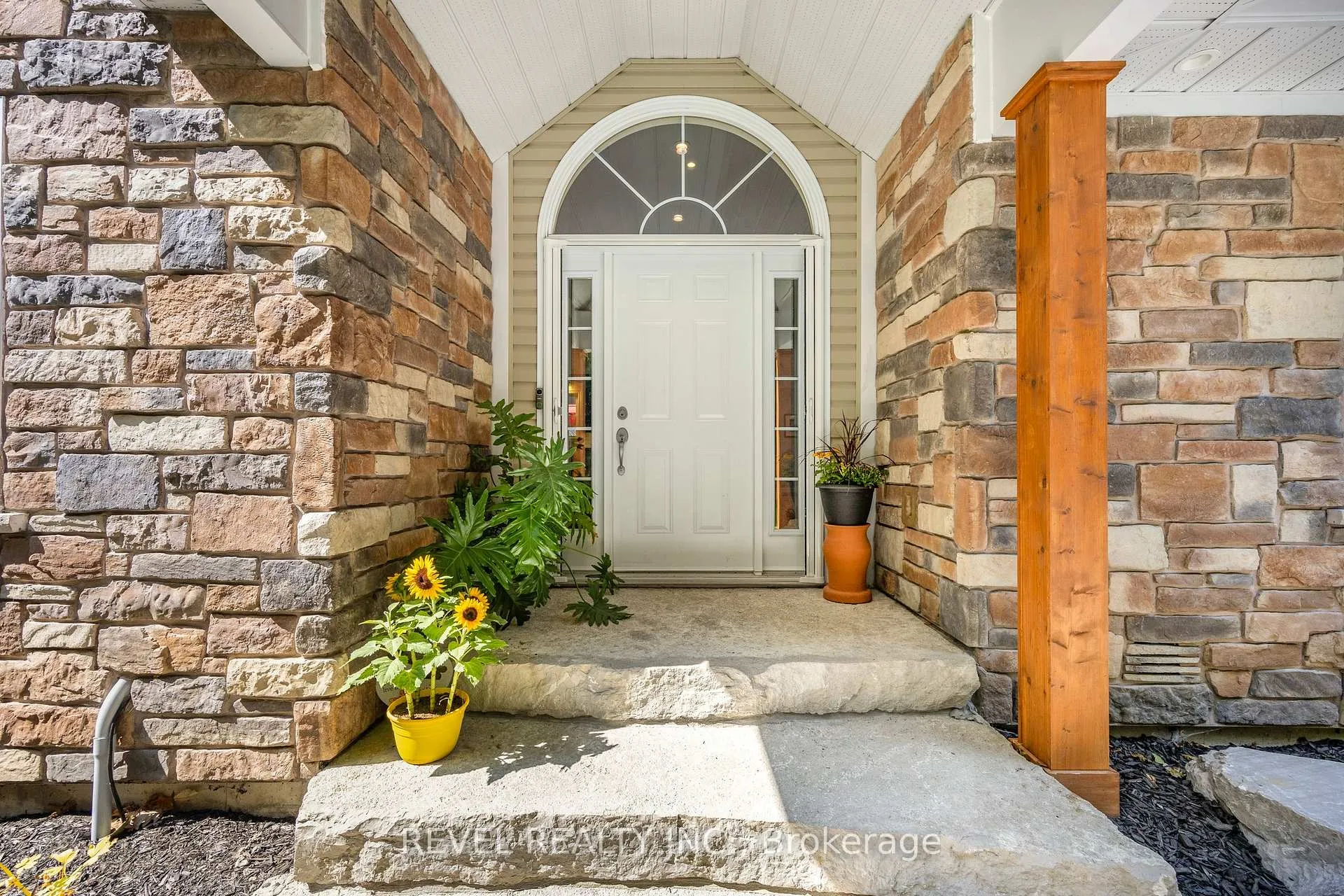 Photo 2 of 1640 Golf Link Road, Midland — HOMEH