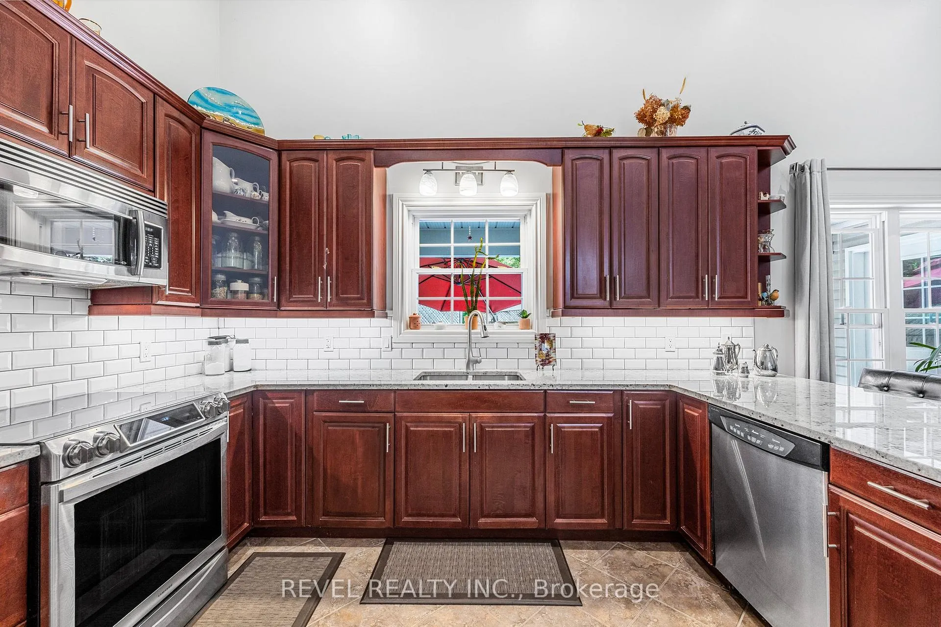 Photo 11 of 1640 Golf Link Road, Midland — HOMEH