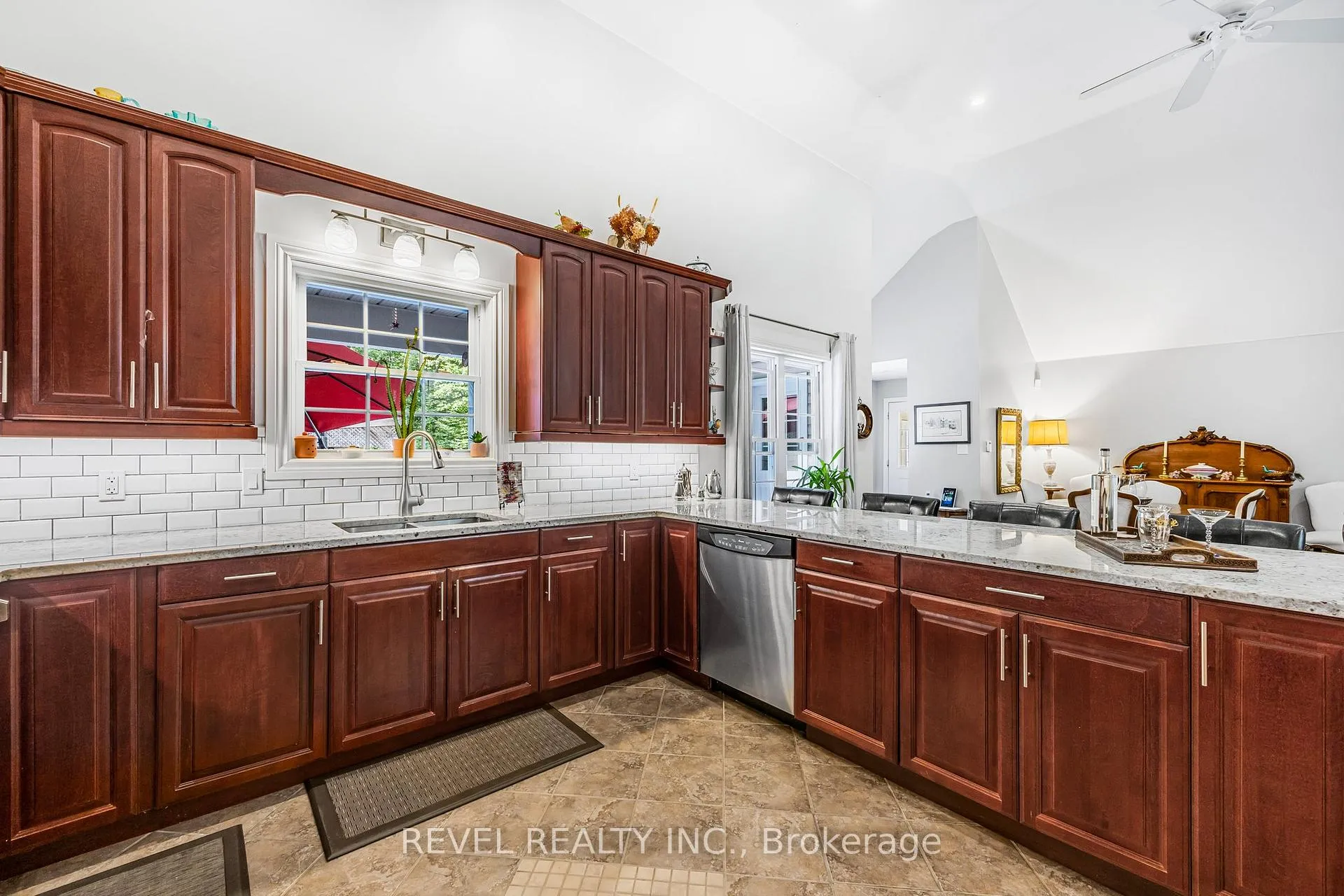 Photo 12 of 1640 Golf Link Road, Midland — HOMEH