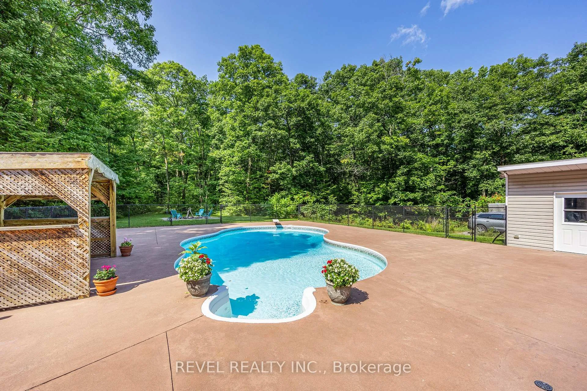 Photo 31 of 1640 Golf Link Road, Midland — HOMEH