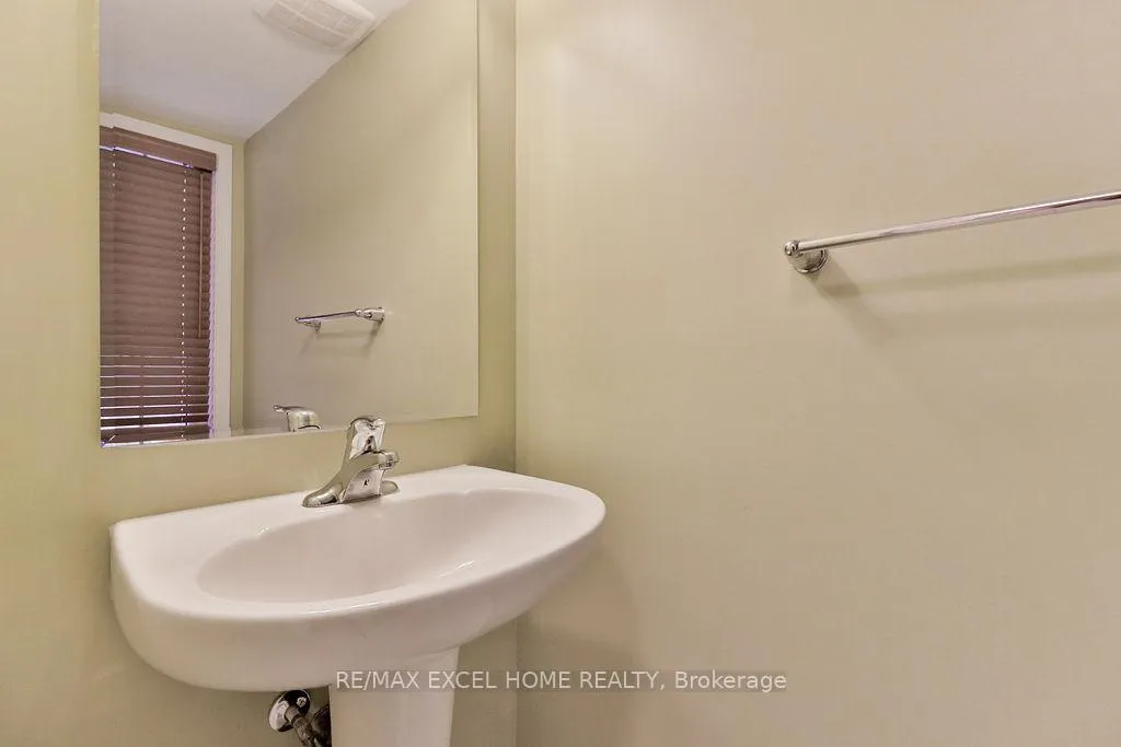 Photo 5 of 91 Minlow Way, Aurora, Rural Aurora — HOMEH