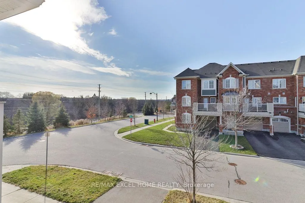 Photo 34 of 91 Minlow Way, Aurora, Rural Aurora — HOMEH