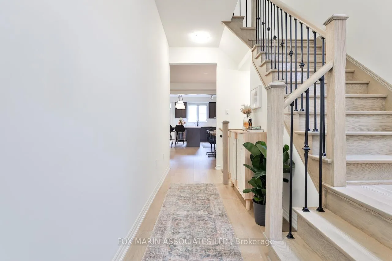 Photo 3 of 17 Vickery Street, Whitby, Williamsburg — HOMEH