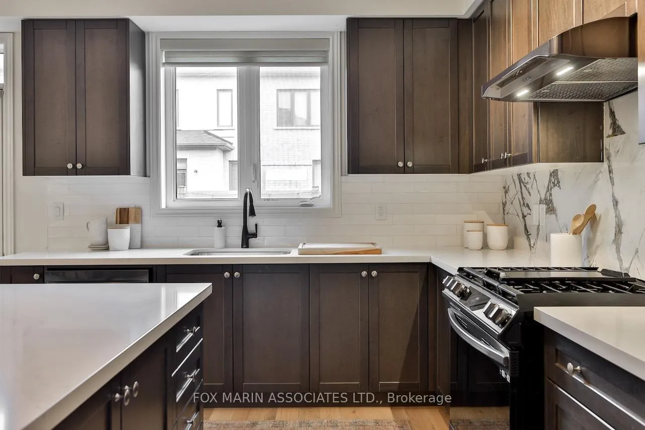 Photo 8 of 17 Vickery Street, Whitby, Williamsburg — HOMEH