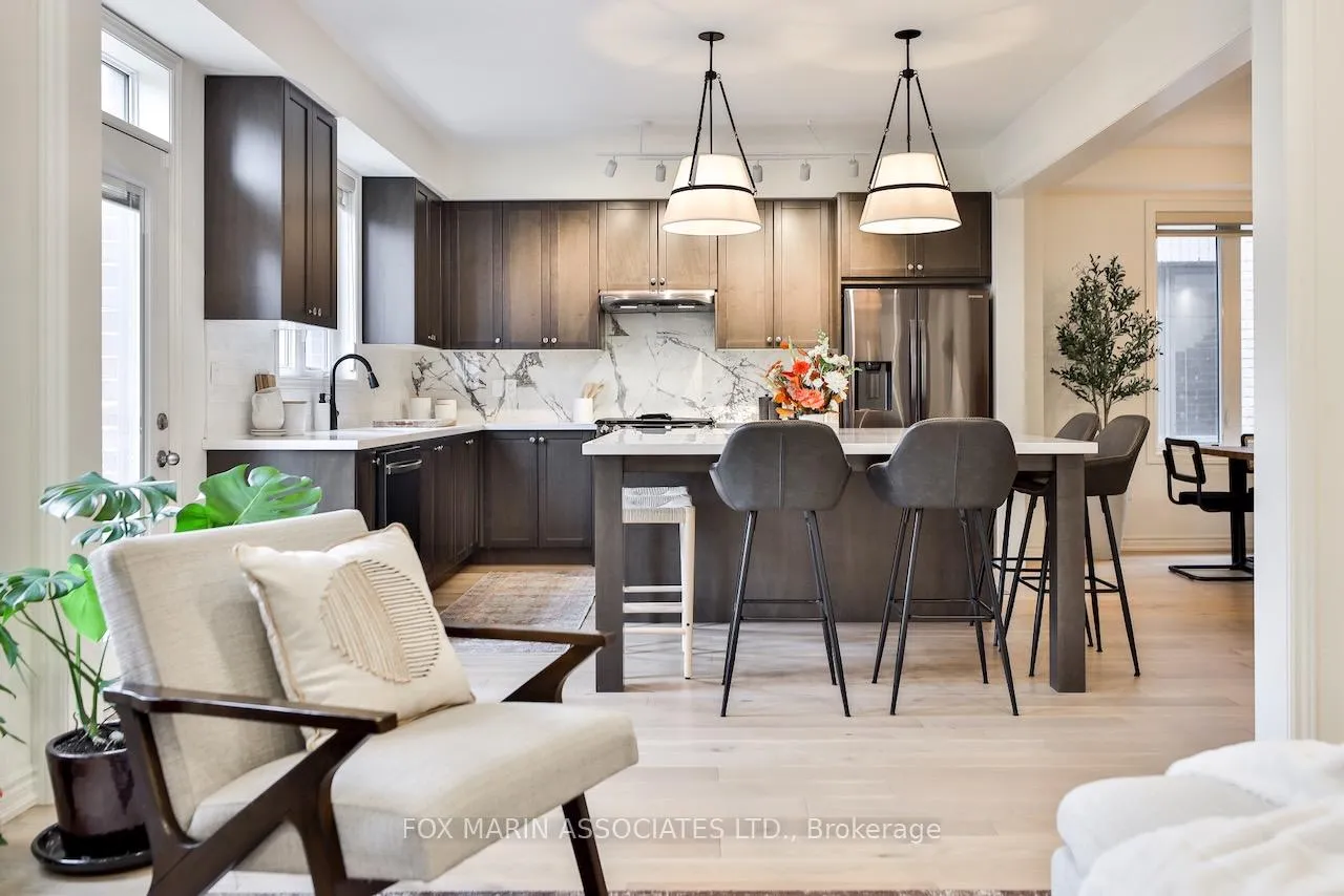 Photo 12 of 17 Vickery Street, Whitby, Williamsburg — HOMEH