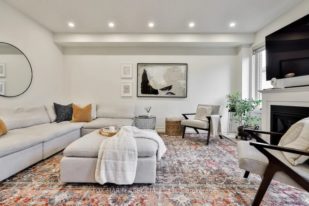 Photo 14 of 17 Vickery Street, Whitby, Williamsburg — HOMEH