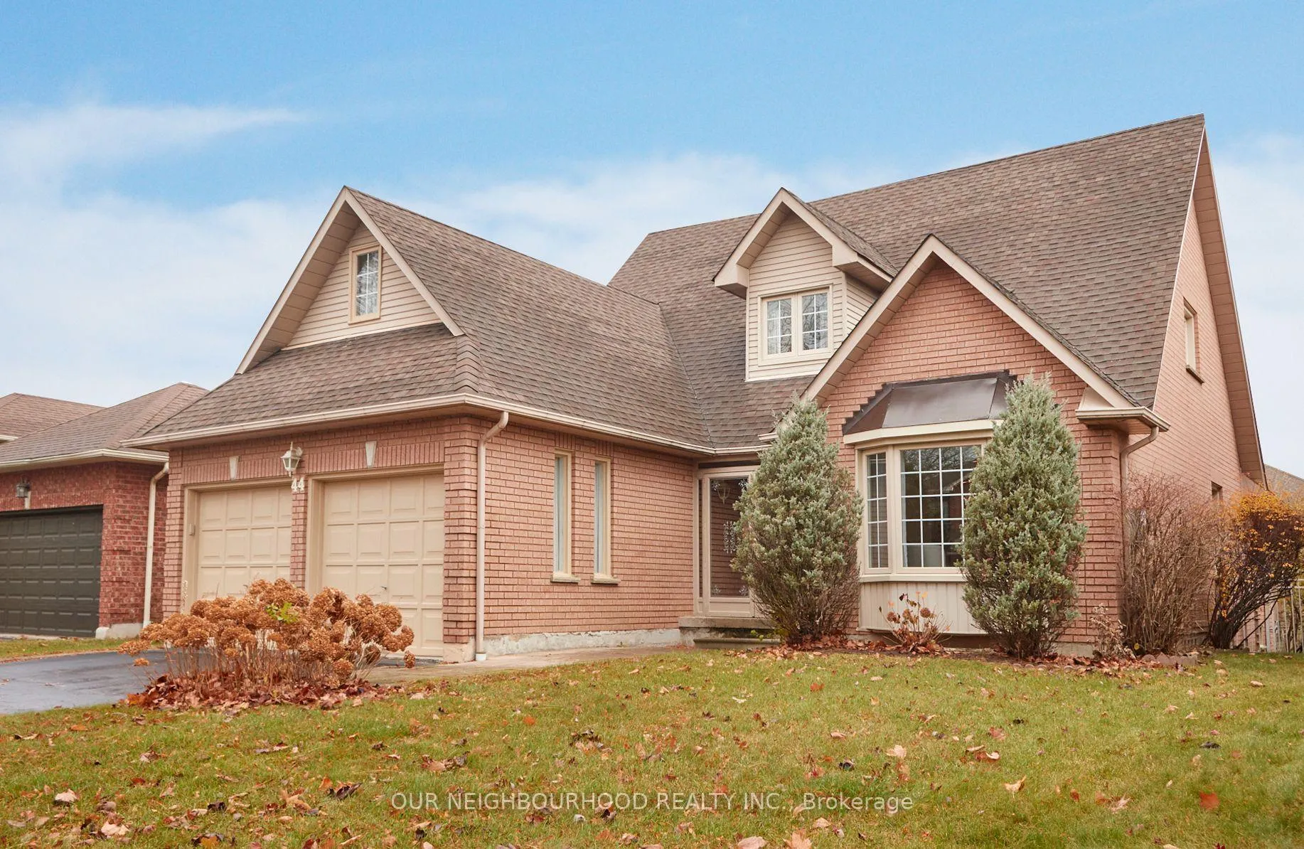 Photo 1 of 44 Headlands Crescent, Whitby, Rolling Acres — HOMEH