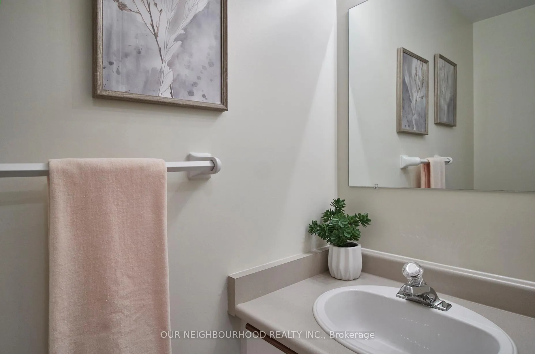 Photo 17 of 44 Headlands Crescent, Whitby, Rolling Acres — HOMEH
