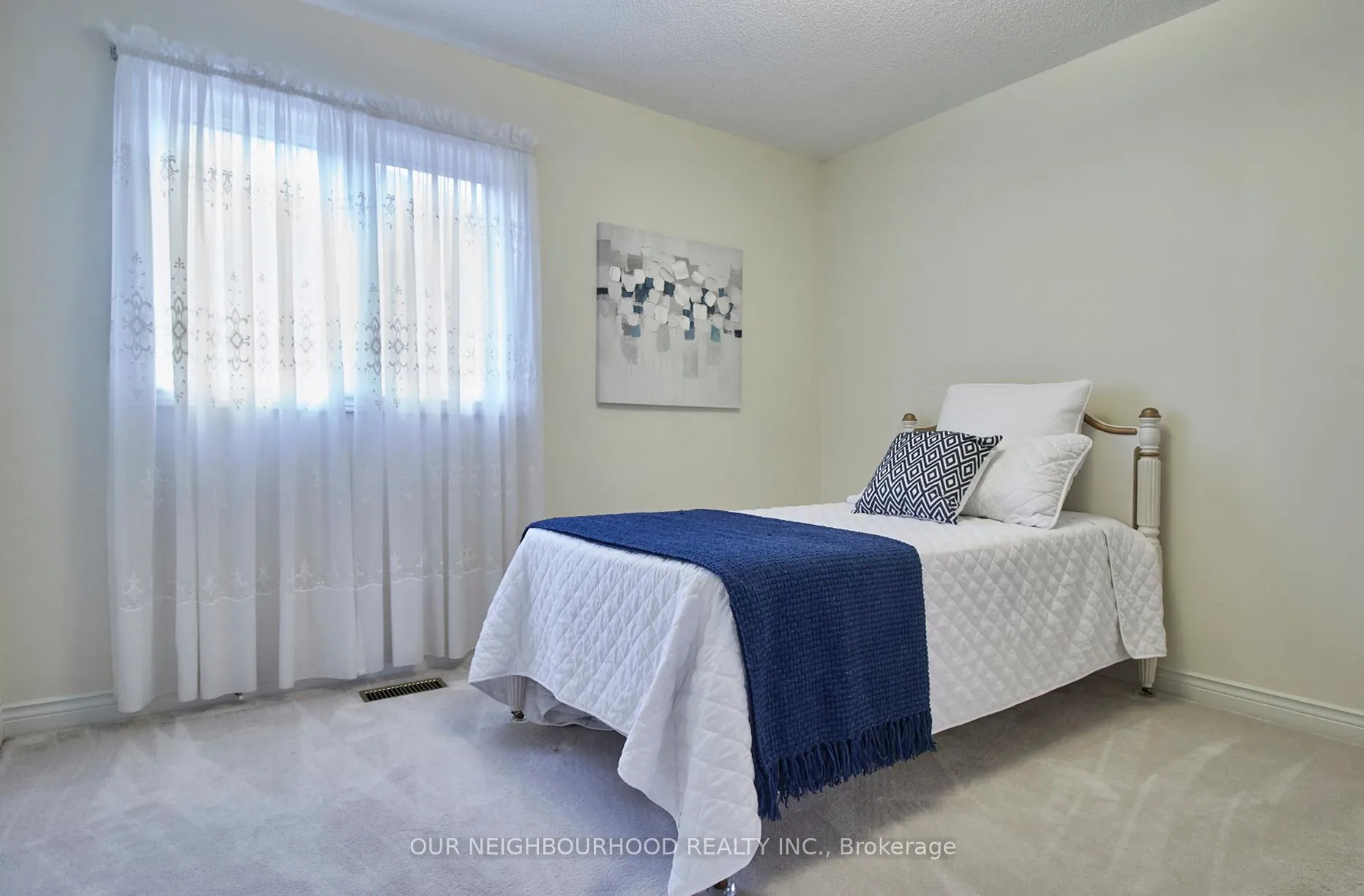 Photo 19 of 44 Headlands Crescent, Whitby, Rolling Acres — HOMEH