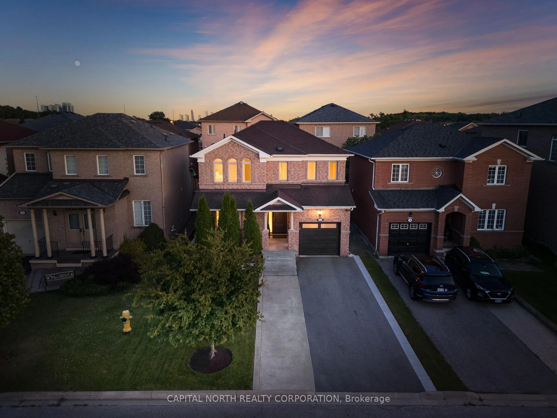 Photo 2 of 23 Redfinch Crescent, Vaughan, Vellore Village — HOMEH