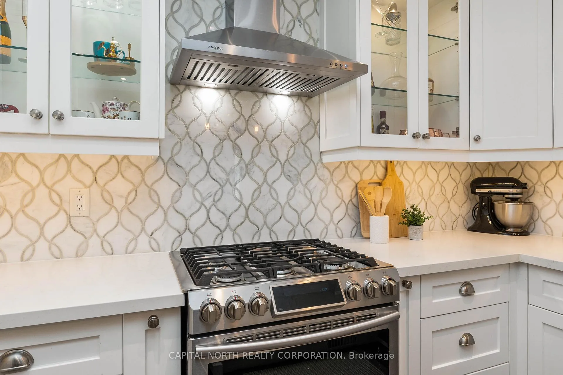 Photo 10 of 23 Redfinch Crescent, Vaughan, Vellore Village — HOMEH