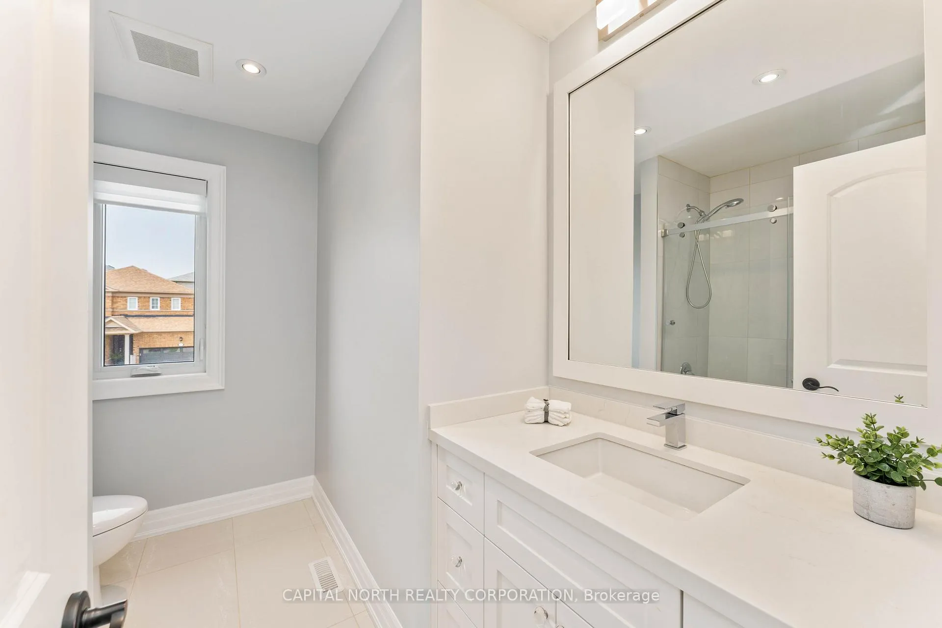 Photo 24 of 23 Redfinch Crescent, Vaughan, Vellore Village — HOMEH