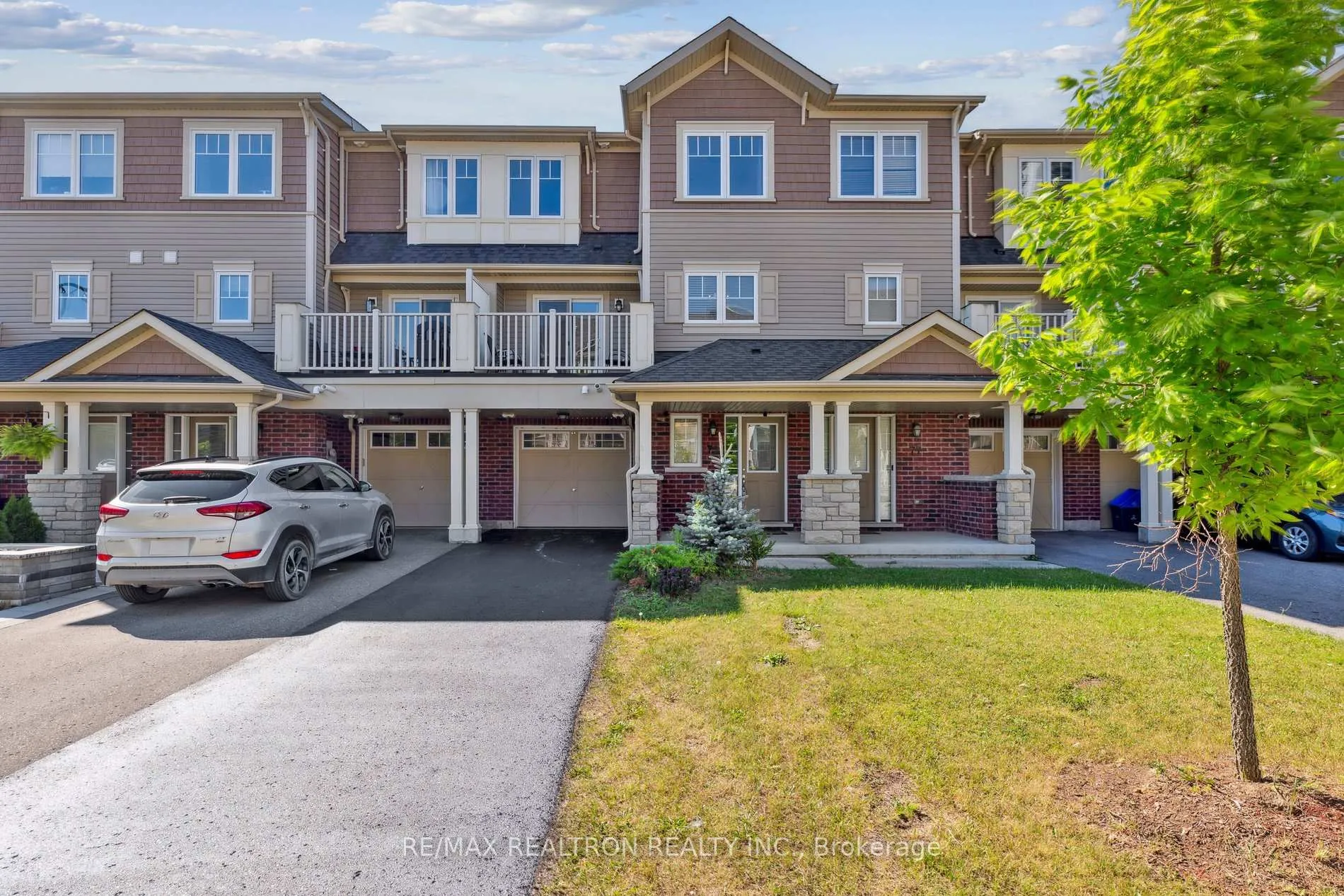 Photo 2 of 79 Far North Court, Oshawa, Windfields — HOMEH
