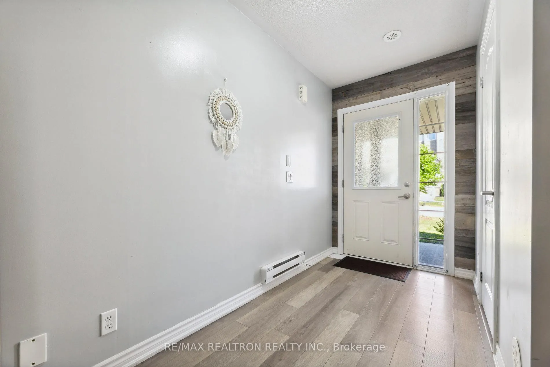 Photo 4 of 79 Far North Court, Oshawa, Windfields — HOMEH