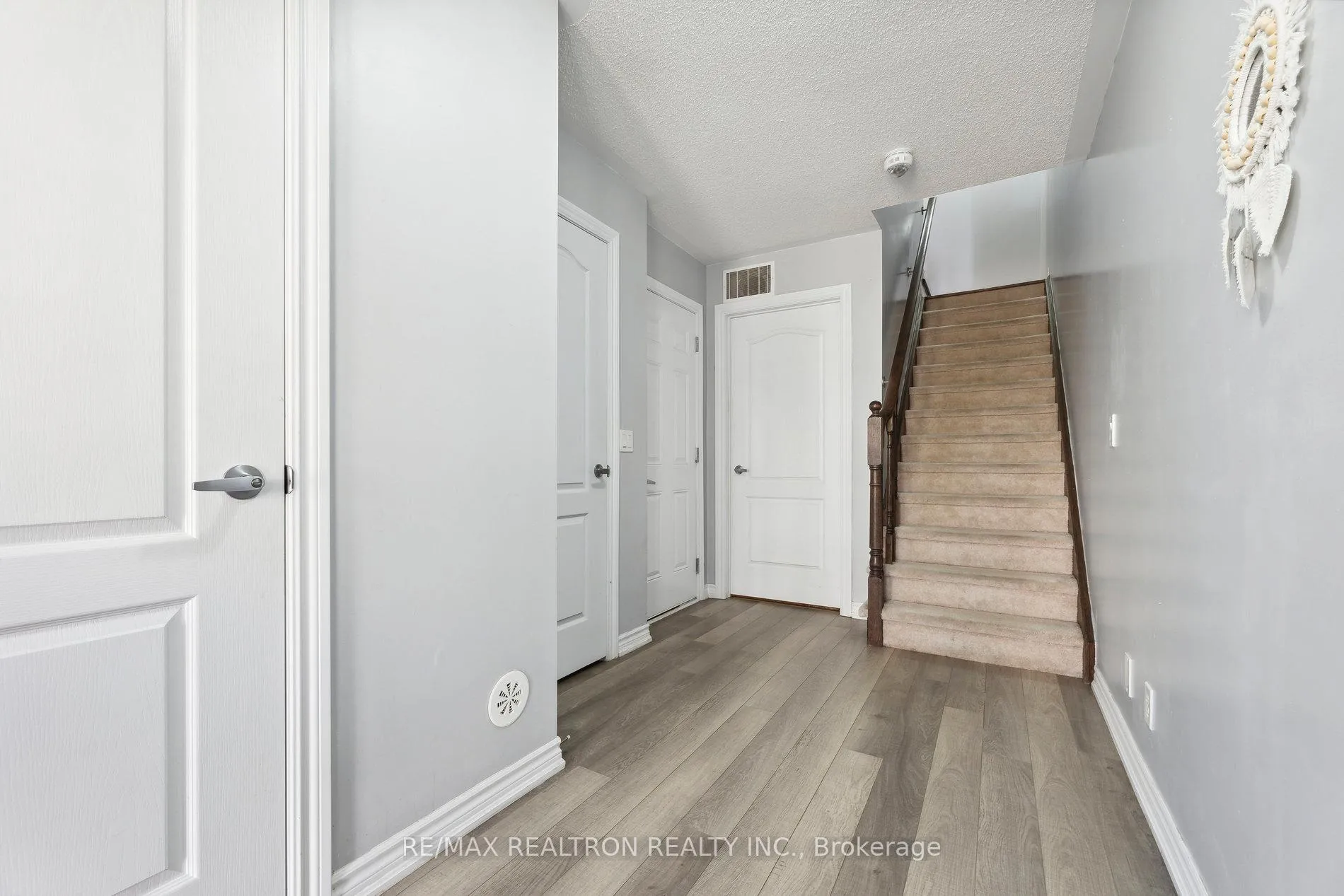 Photo 5 of 79 Far North Court, Oshawa, Windfields — HOMEH
