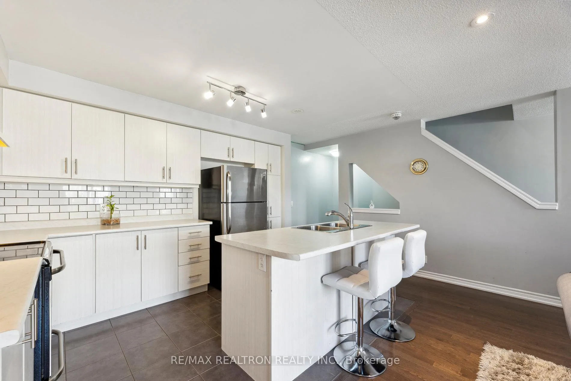 Photo 8 of 79 Far North Court, Oshawa, Windfields — HOMEH