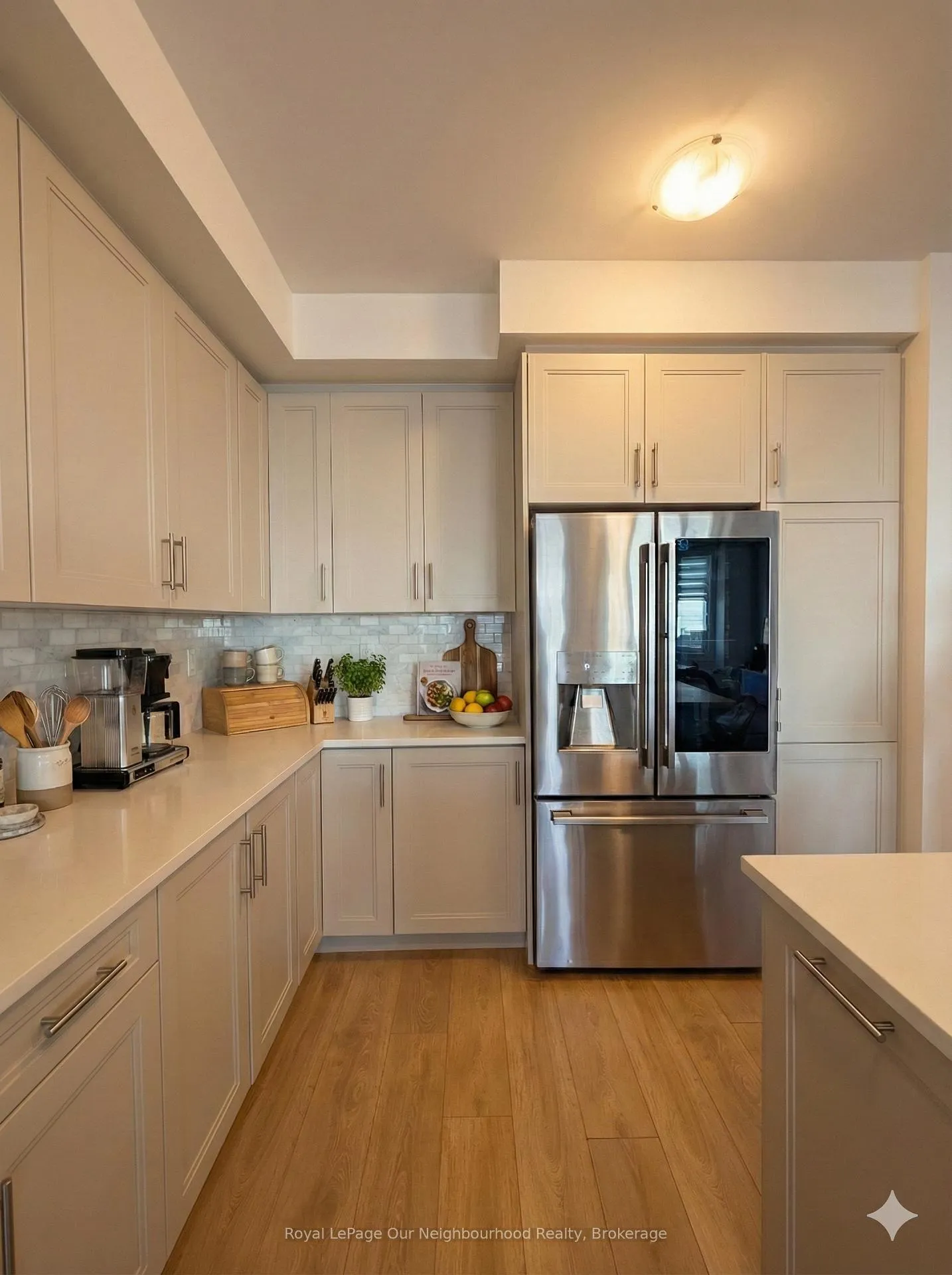 Photo 3 of 71 Greer Street, Barrie, Rural Barrie Southeast — HOMEH