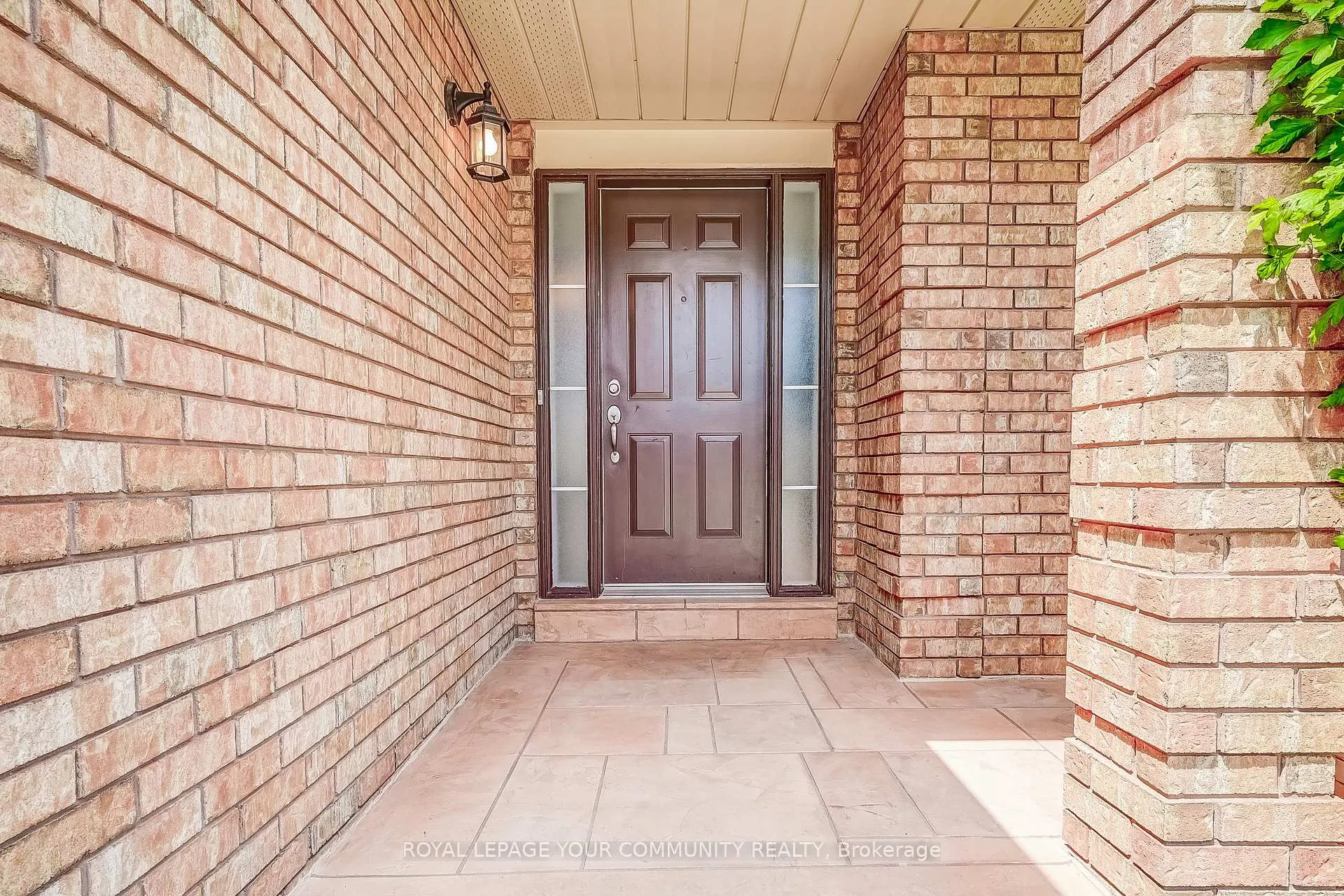 Photo 3 of 155 Mapes Avenue, Vaughan, West Woodbridge — HOMEH