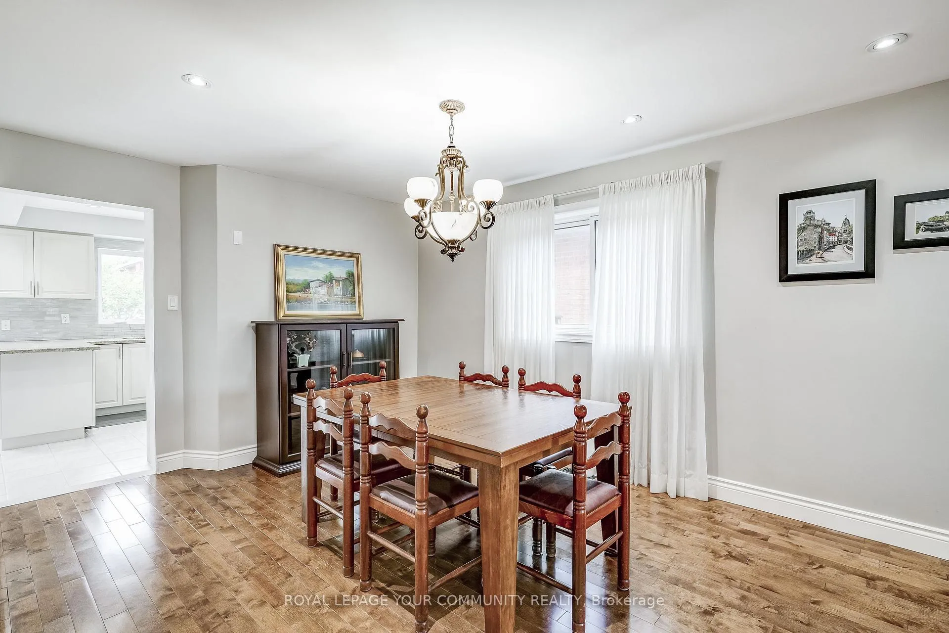 Photo 6 of 155 Mapes Avenue, Vaughan, West Woodbridge — HOMEH