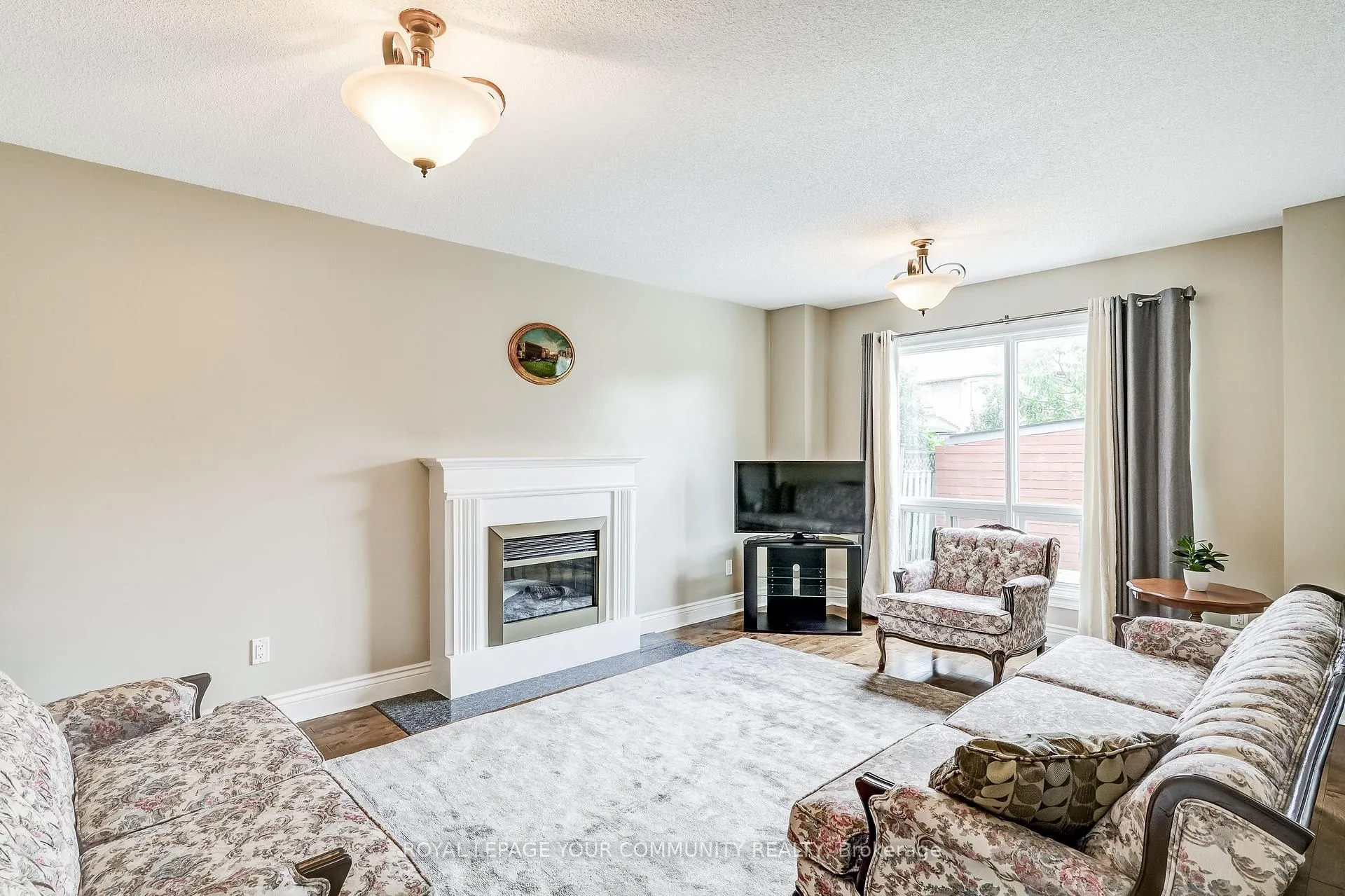 Photo 16 of 155 Mapes Avenue, Vaughan, West Woodbridge — HOMEH