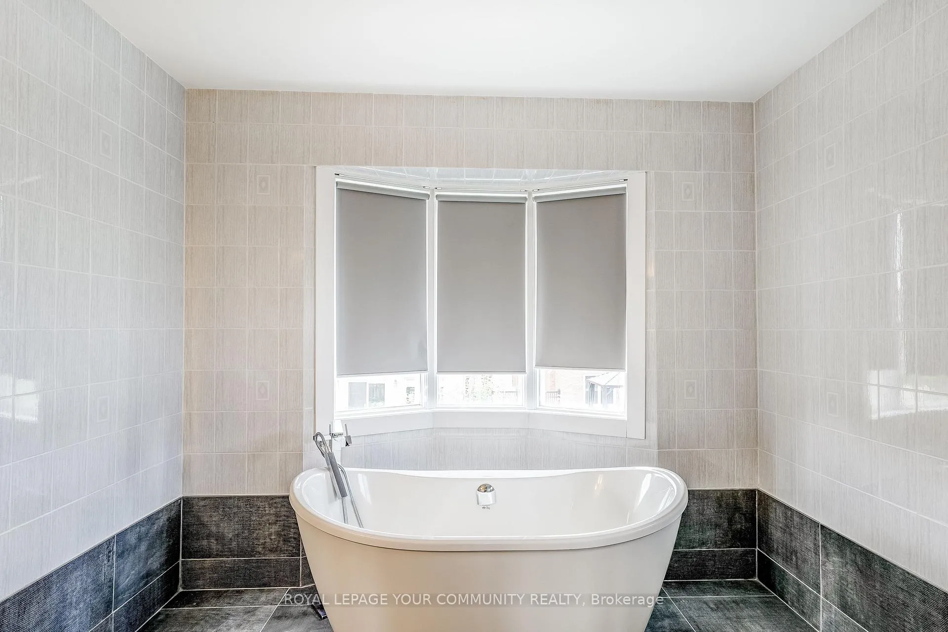 Photo 24 of 155 Mapes Avenue, Vaughan, West Woodbridge — HOMEH