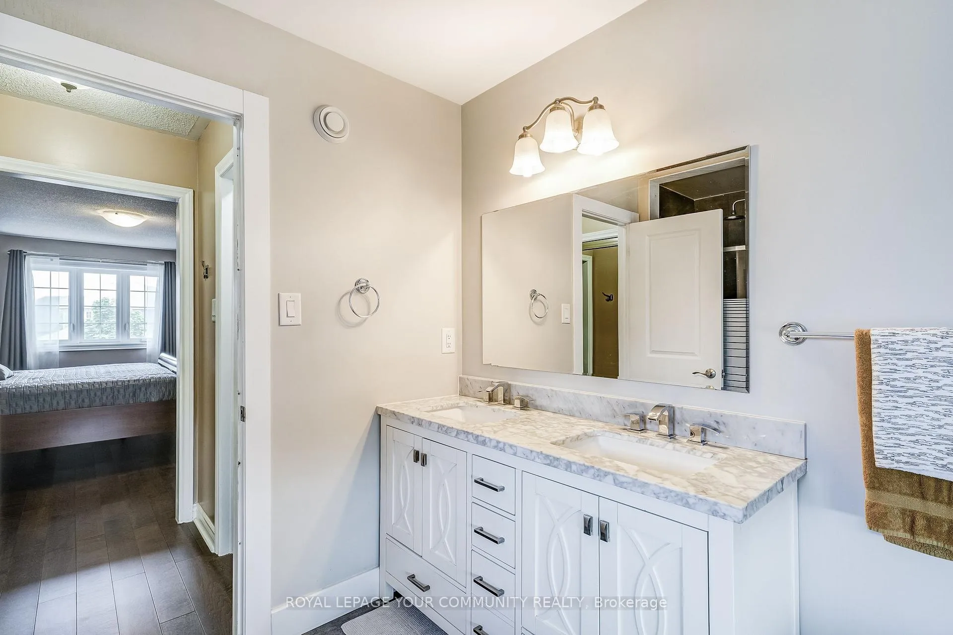 Photo 25 of 155 Mapes Avenue, Vaughan, West Woodbridge — HOMEH