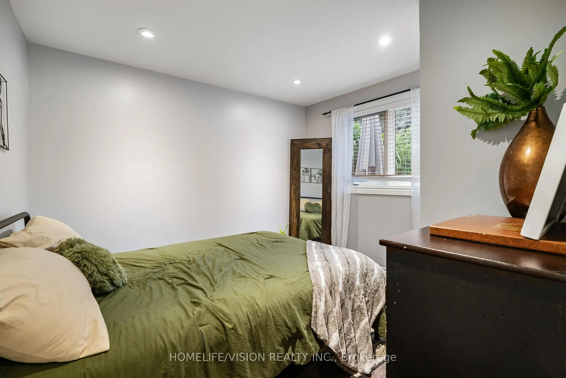 Photo 28 of 35 Brown Street, New Tecumseth, Tottenham — HOMEH