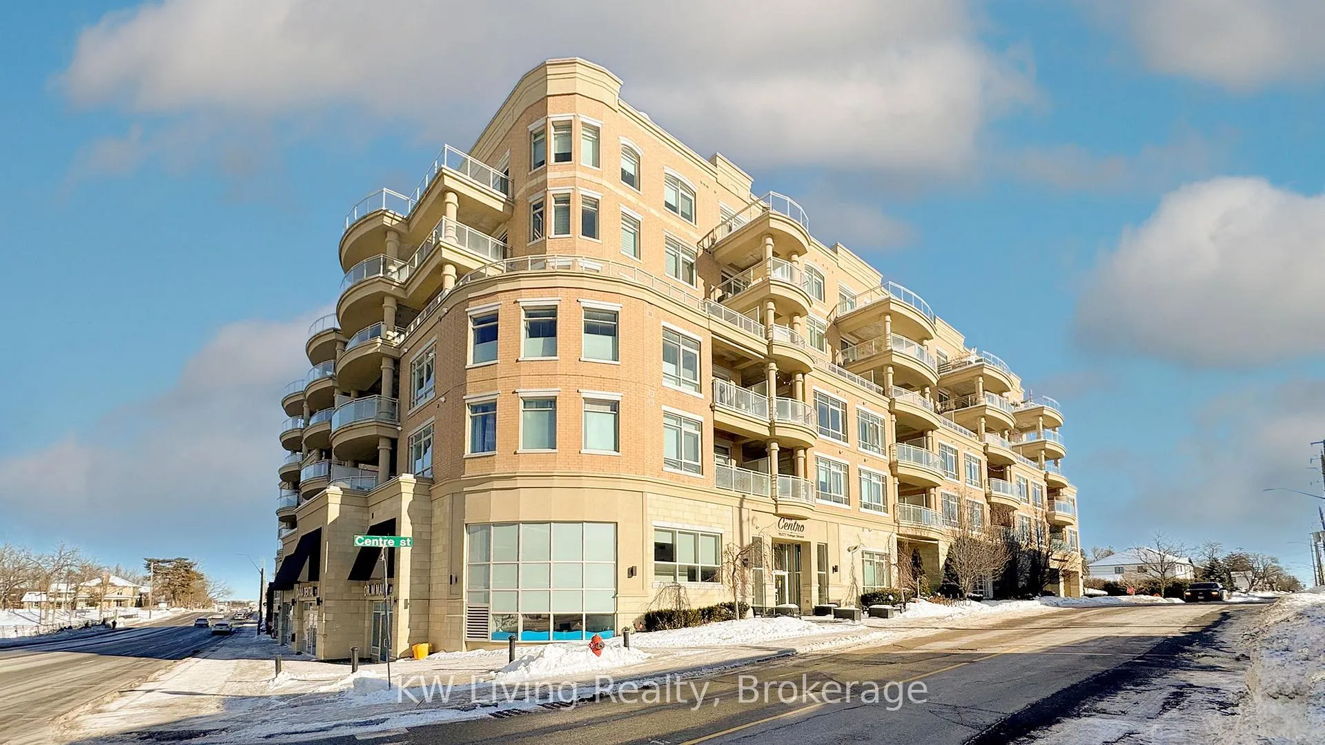 Photo 1 of Unit 316, 15277 Yonge Street, Aurora, Aurora Village — HOMEH