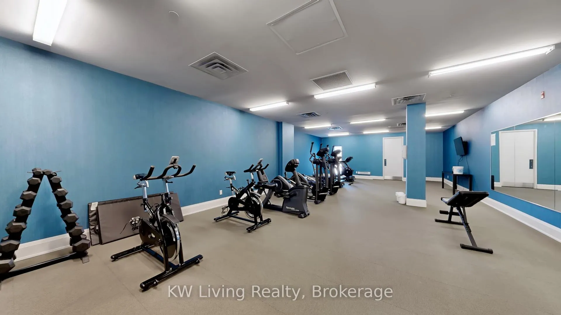 Photo 11 of Unit 316, 15277 Yonge Street, Aurora, Aurora Village — HOMEH