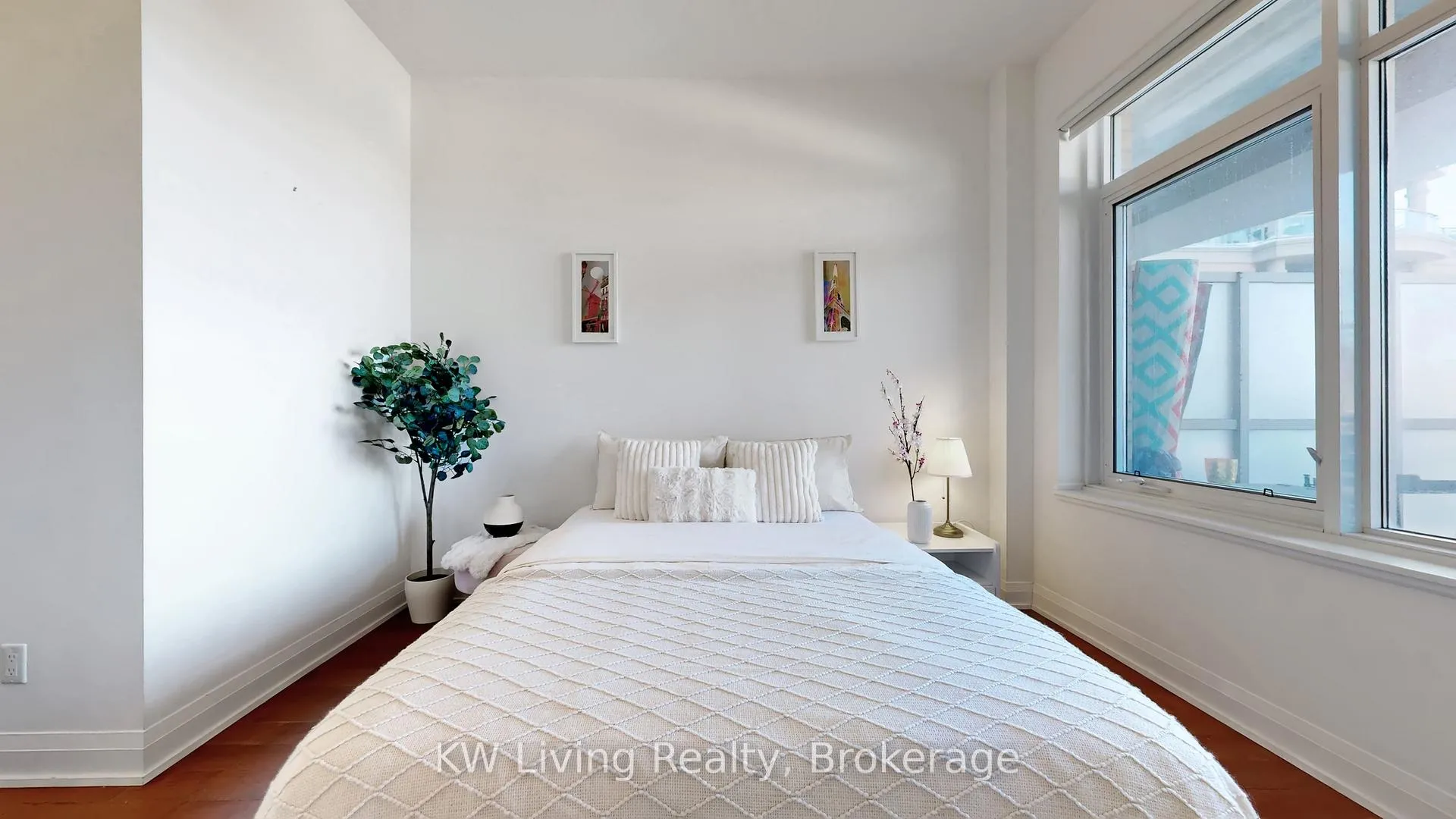 Photo 17 of Unit 316, 15277 Yonge Street, Aurora, Aurora Village — HOMEH