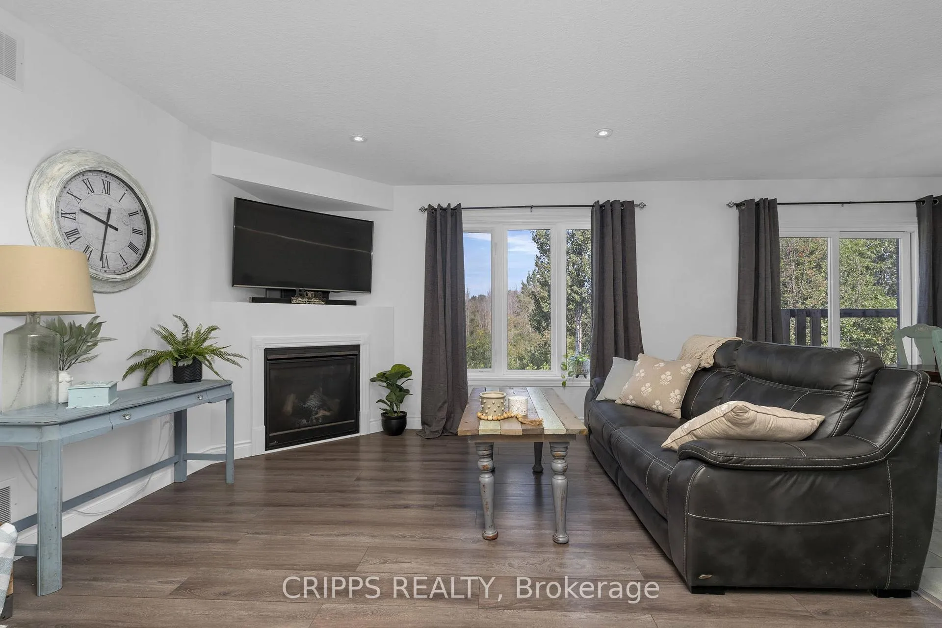 Photo 4 of 37 Sheppard Drive, Tay, Victoria Harbour — HOMEH