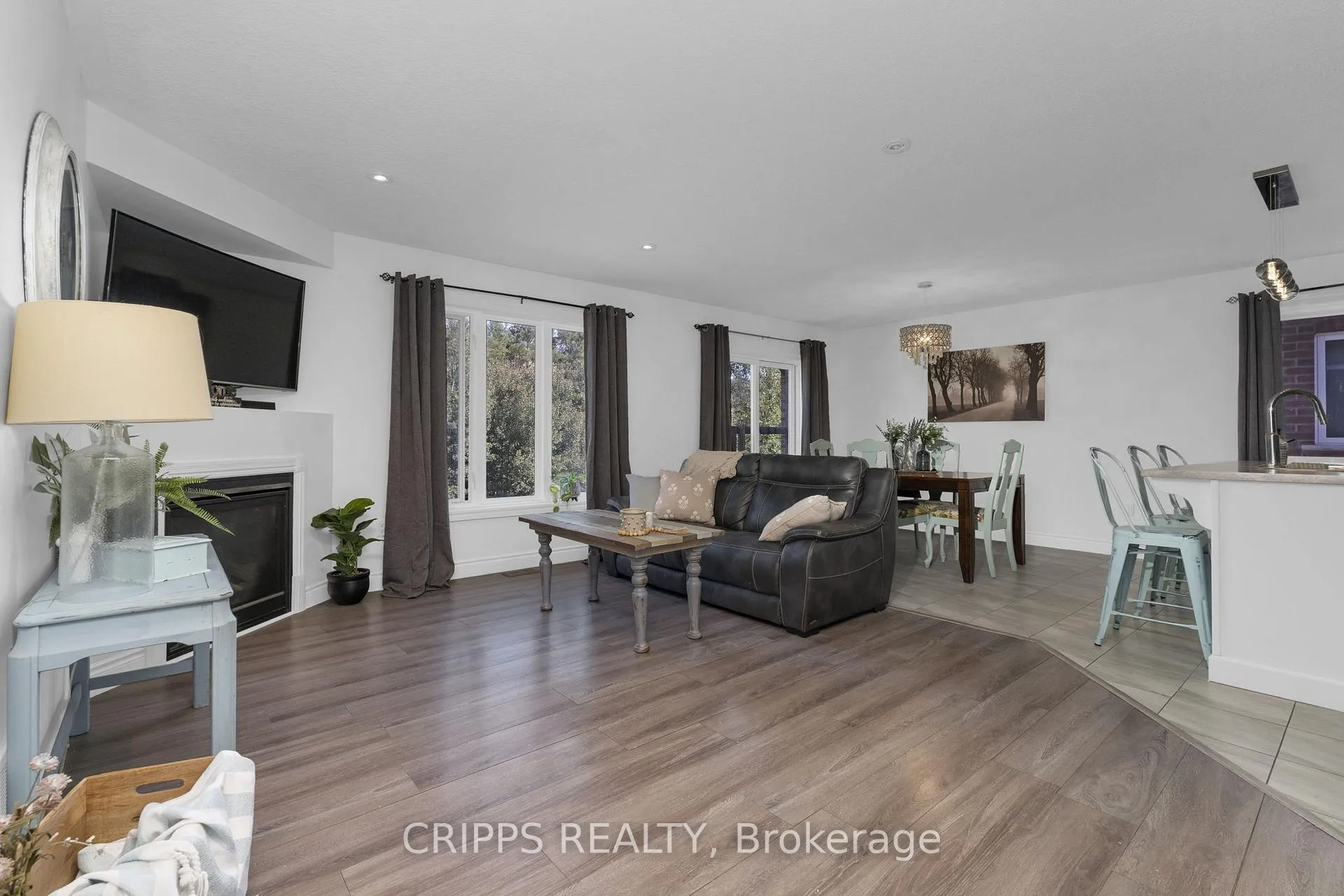 Photo 5 of 37 Sheppard Drive, Tay, Victoria Harbour — HOMEH