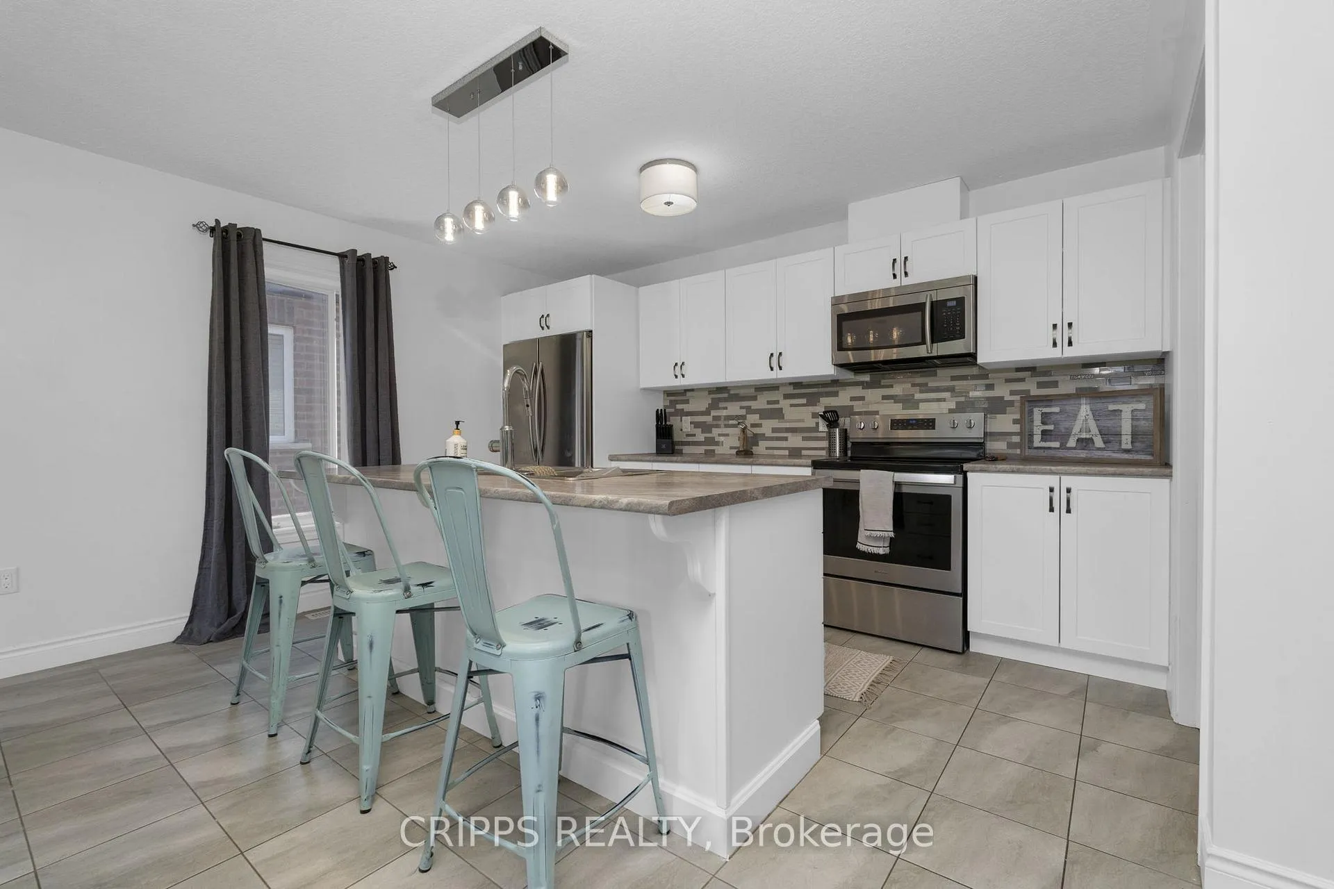 Photo 7 of 37 Sheppard Drive, Tay, Victoria Harbour — HOMEH