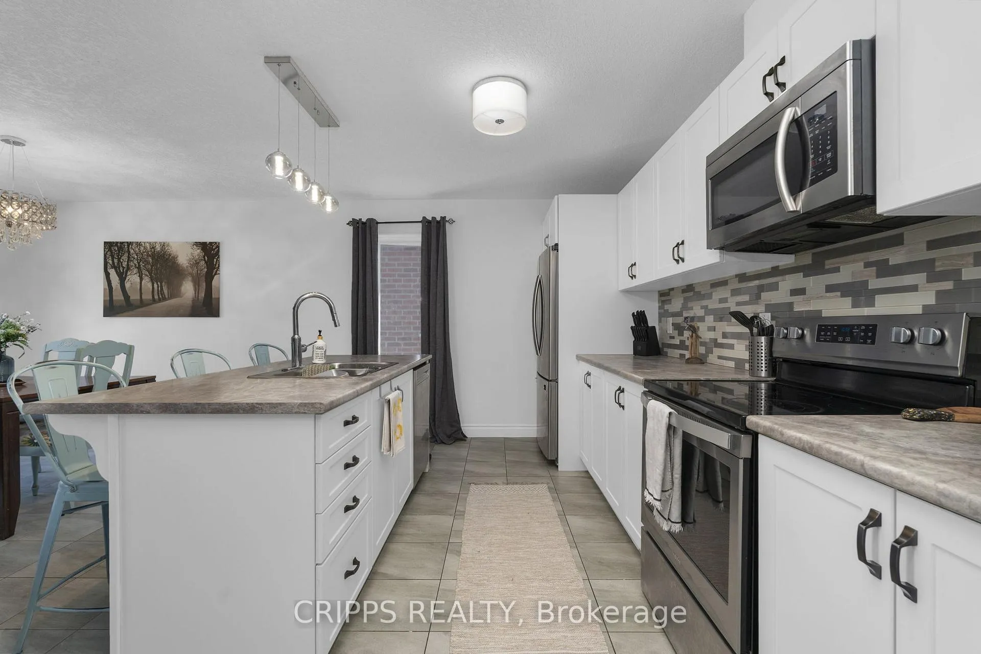 Photo 8 of 37 Sheppard Drive, Tay, Victoria Harbour — HOMEH
