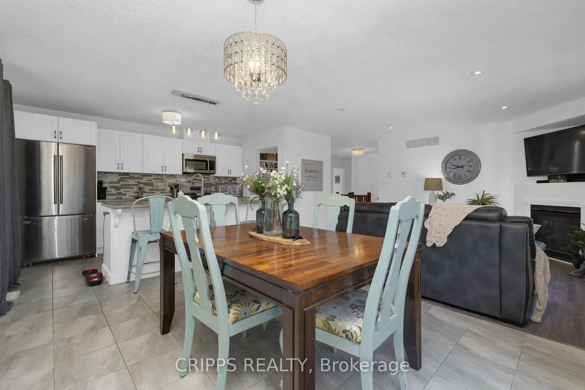 Photo 11 of 37 Sheppard Drive, Tay, Victoria Harbour — HOMEH