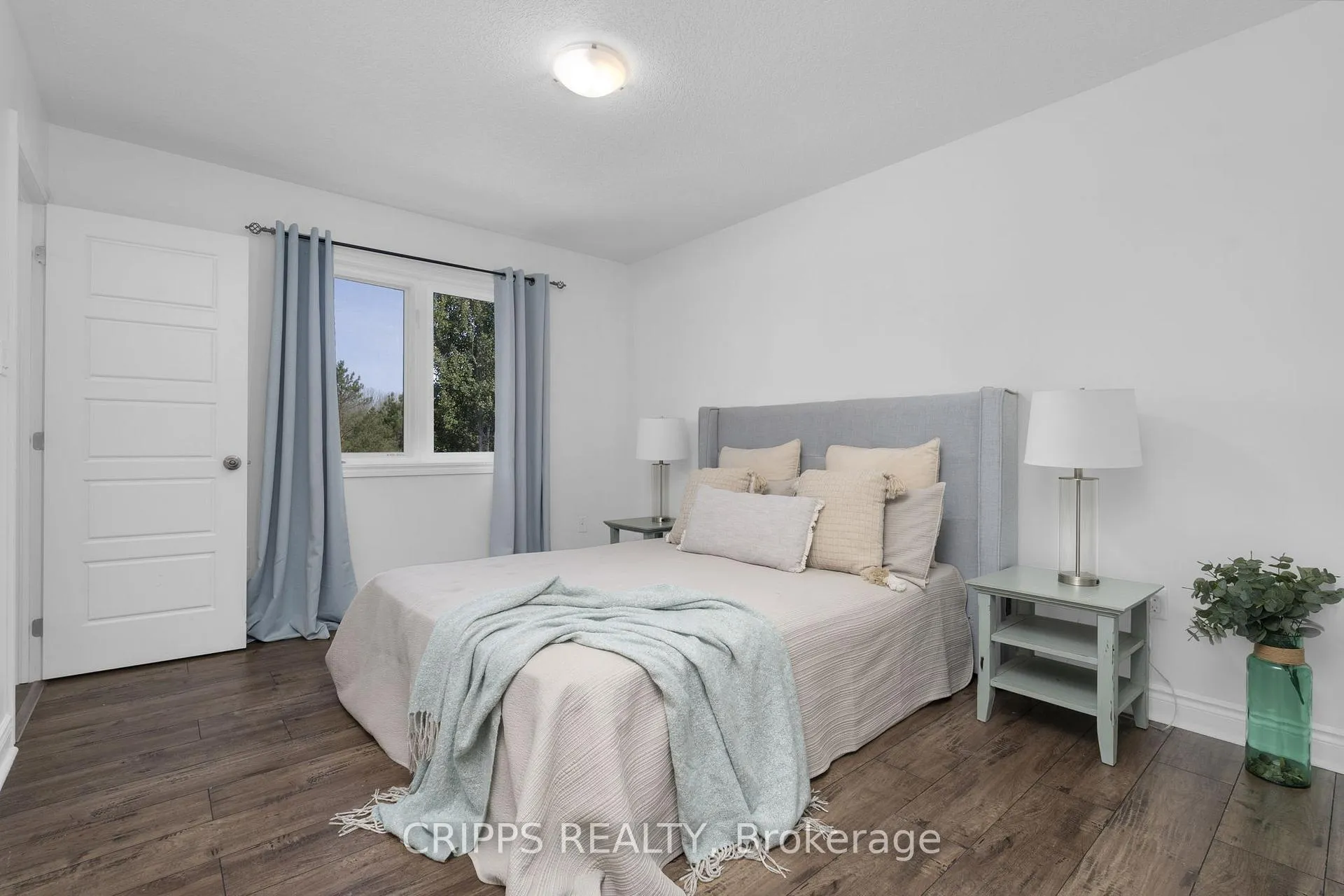 Photo 15 of 37 Sheppard Drive, Tay, Victoria Harbour — HOMEH