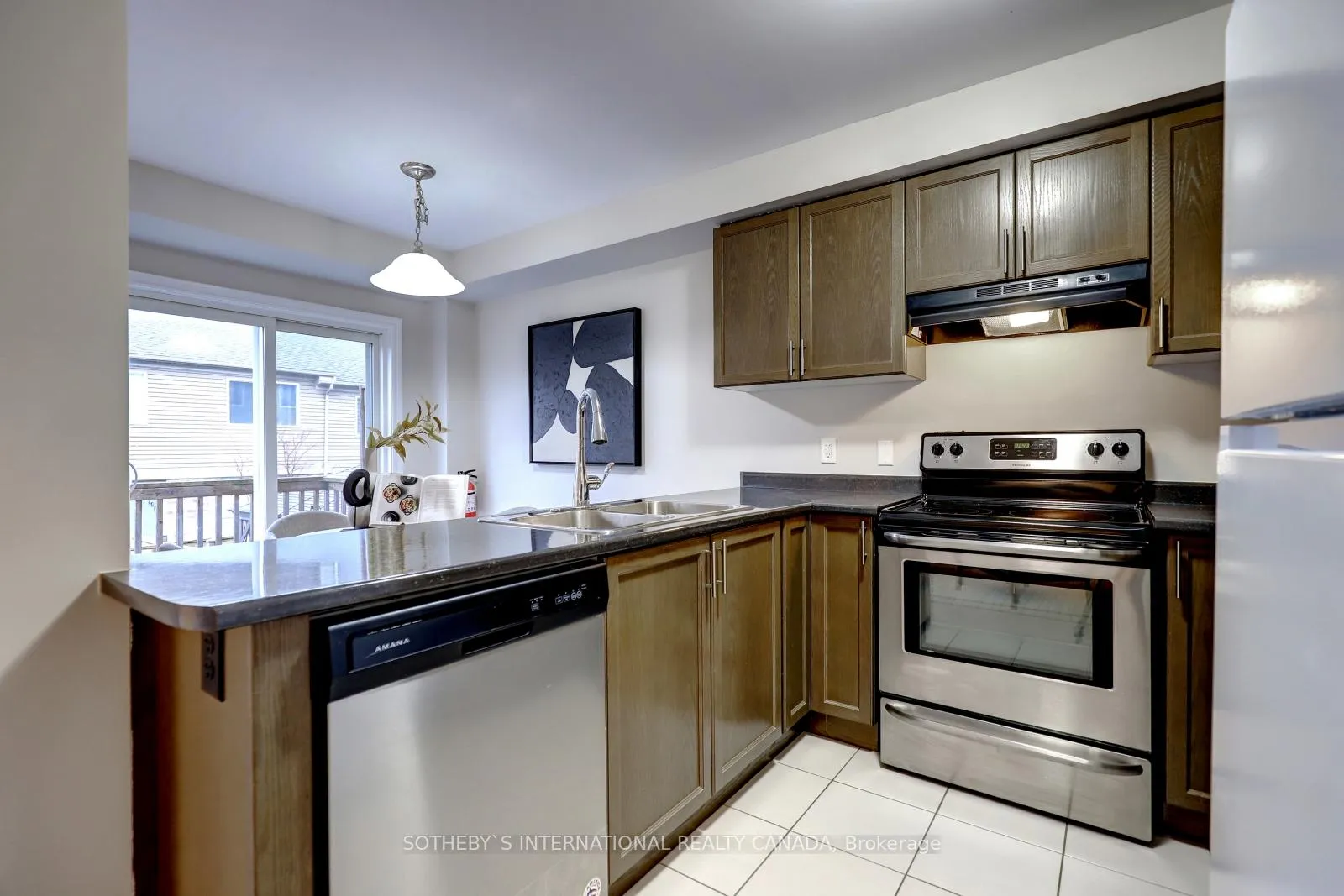 Photo 13 of 22 Great Gabe Crescent, Oshawa, Windfields — HOMEH