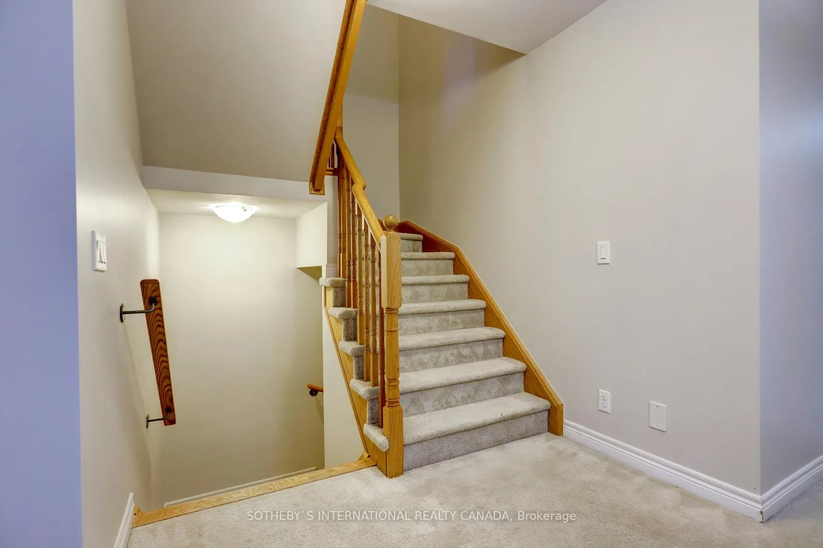 Photo 16 of 22 Great Gabe Crescent, Oshawa, Windfields — HOMEH