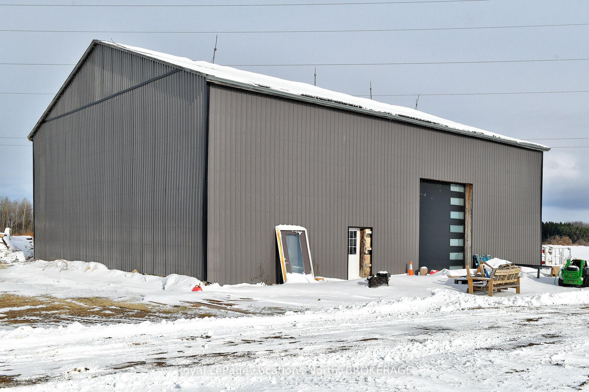 Photo 5 of 6176 21 22 NOTTAWASAGA Sdrd, Clearview, Rural Clearview — HOMEH